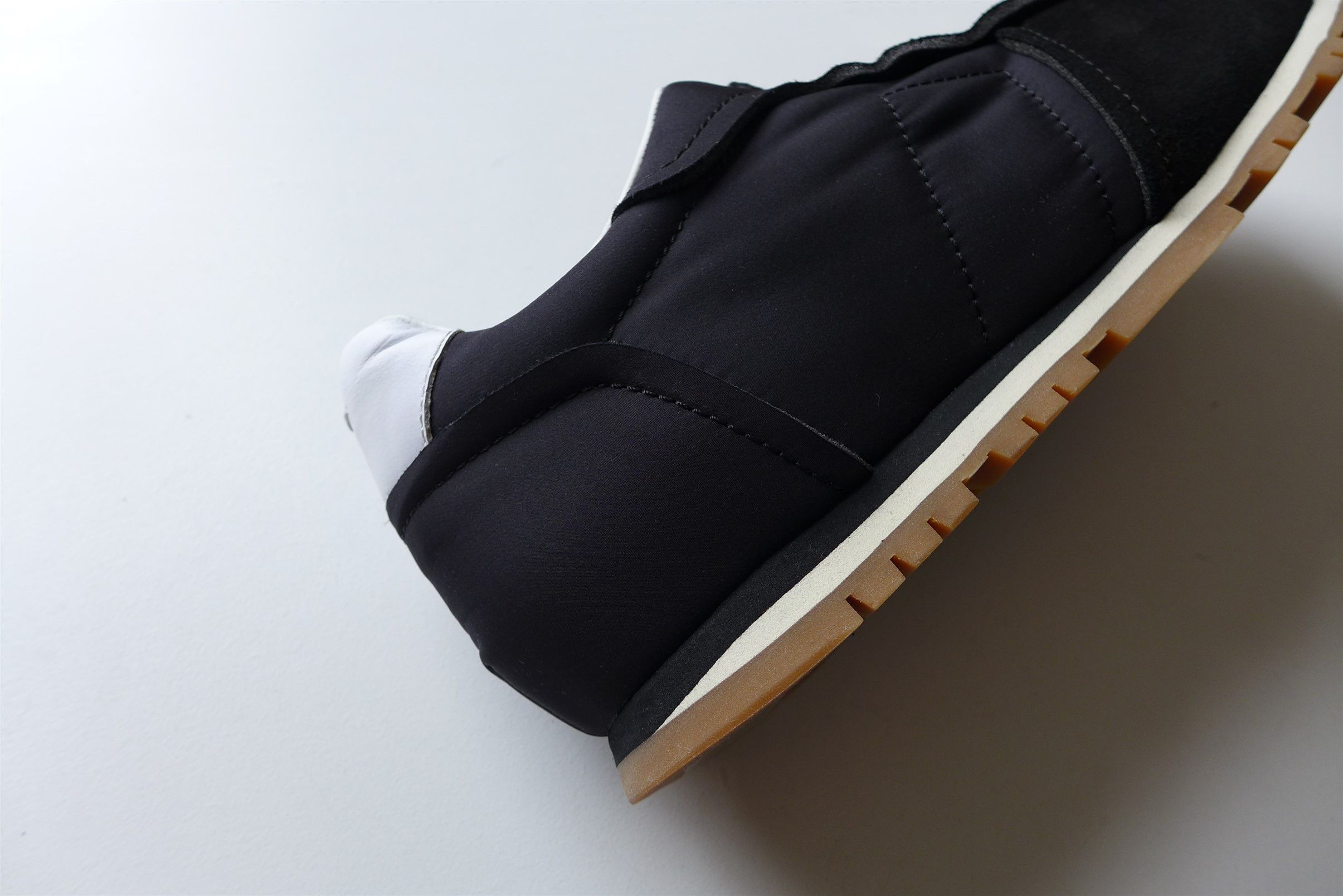 Maison Margiela Margiela Black Runner Sneakers Size US 11 / EU 44 - 13 Thumbnail