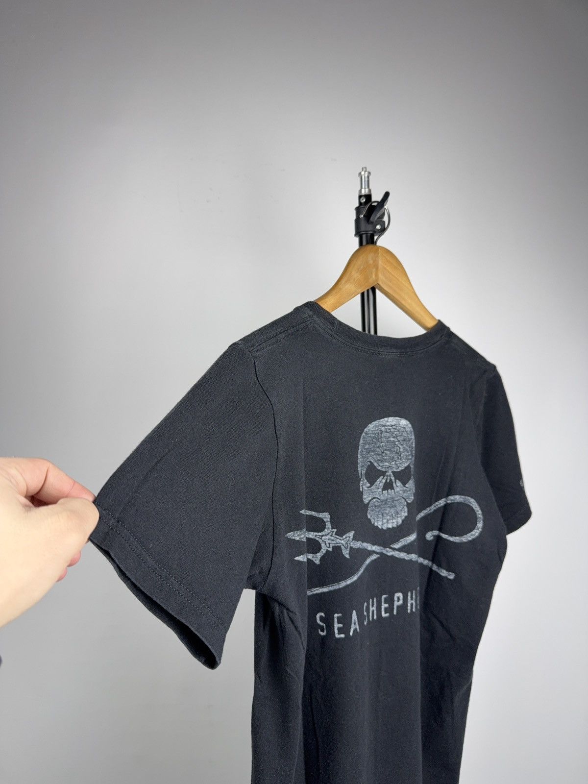 Vintage 00s Sea Shepherd Skull Trident Graphic T-Shirt Activist Tee Size US XS / EU 42 / 0 - 11 Thumbnail