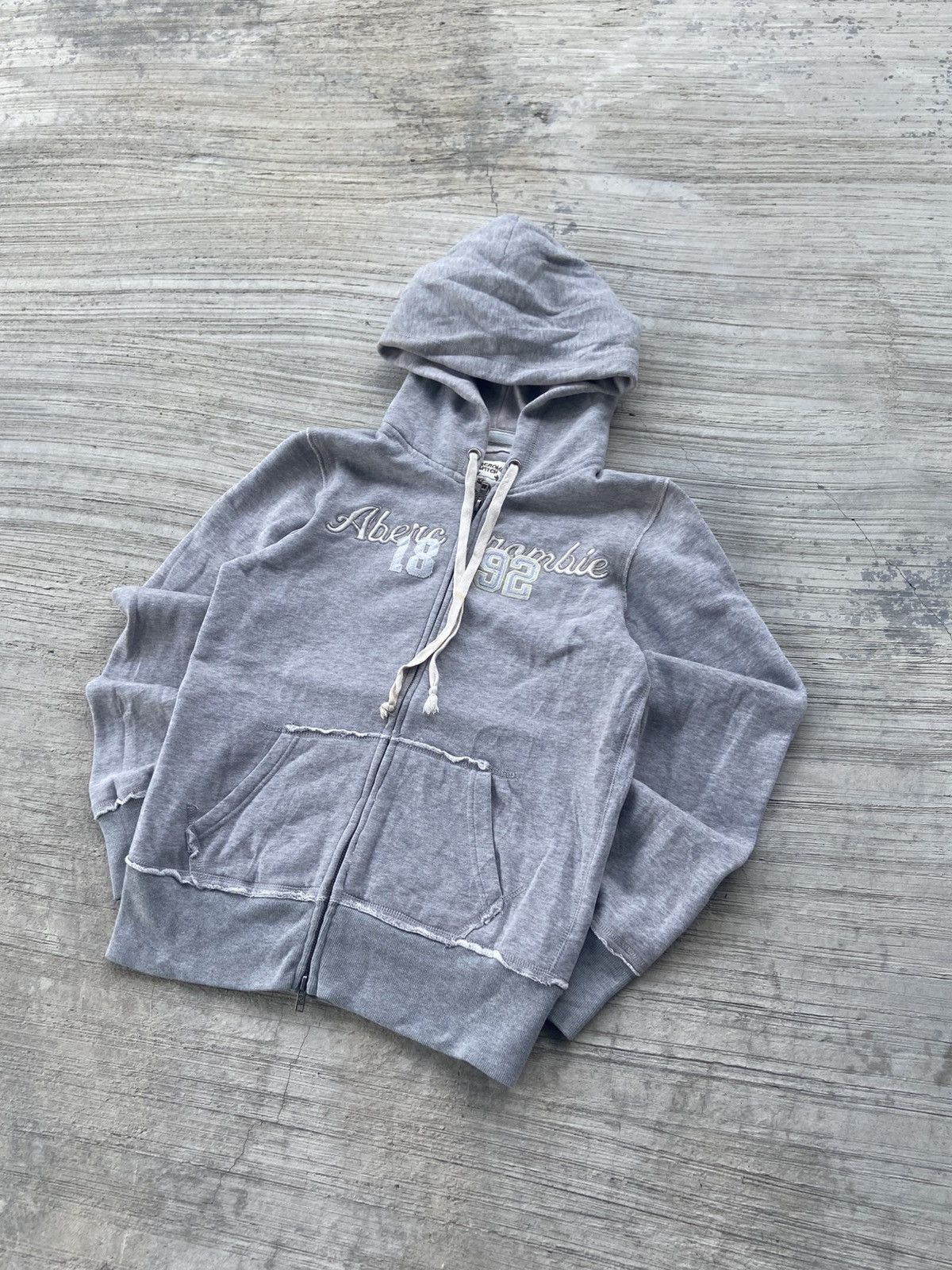 Abercrombie & Fitch Vintage Abercrombie & Fitch Zip Hoodie Size US S / EU 44-46 / 1 - 1 Thumbnail