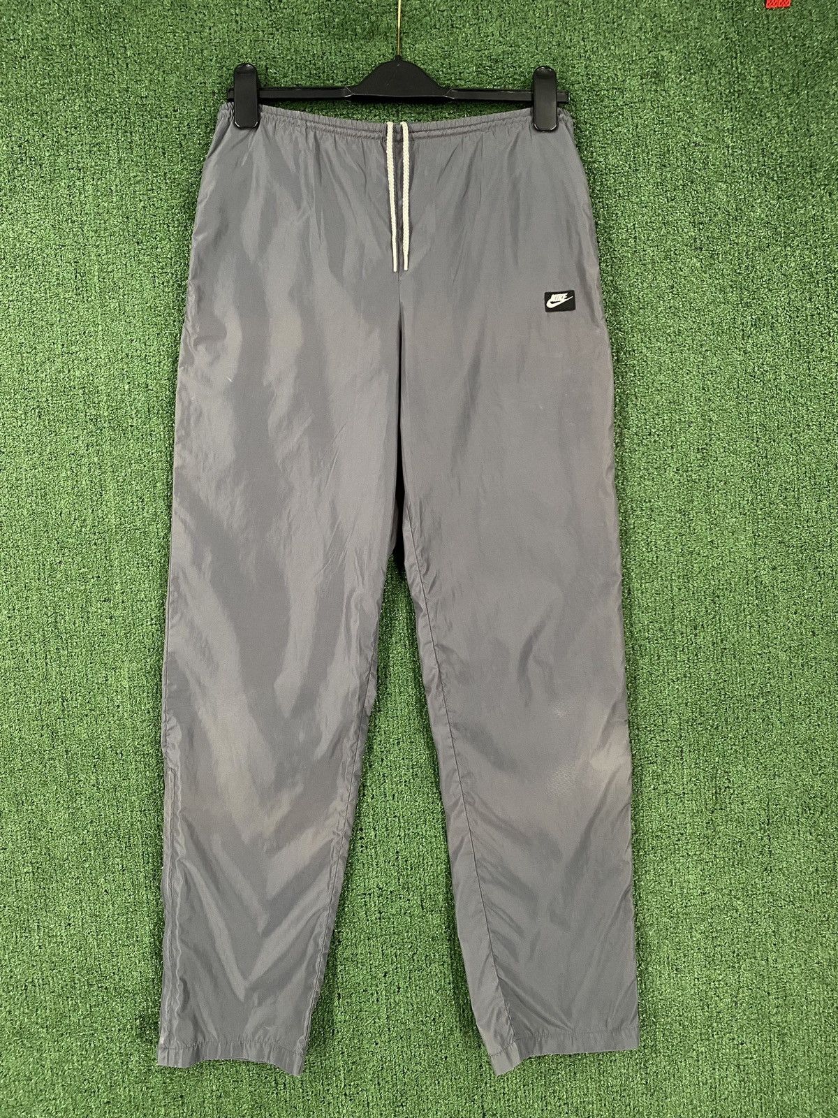 Nike Vintage 90’s Nike Grey Tag Spellout Windbreaker Pants Womens Size 29" - 1 Thumbnail