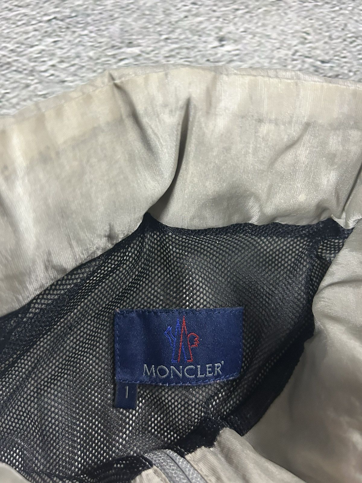 Moncler Moncler bomber archival vintage jacket beige Size US S / EU 44-46 / 1 - 7 Thumbnail