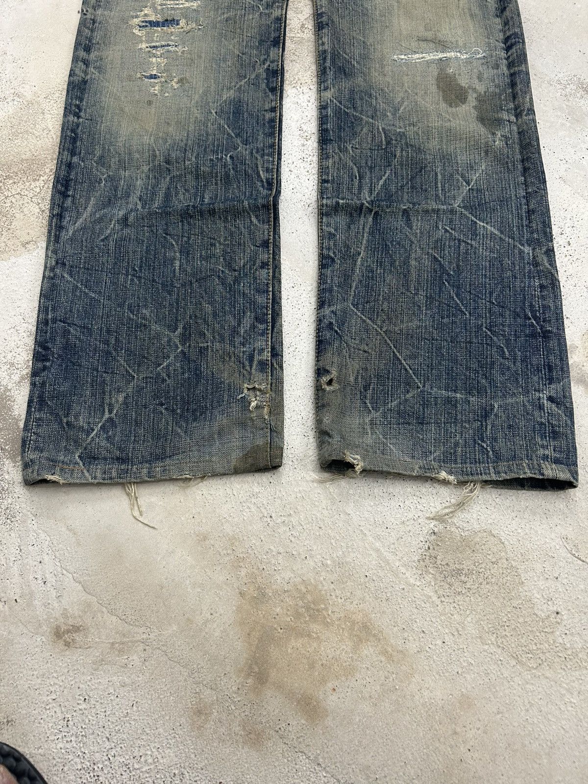 Eternal Eternal Distressed Mud Washed Jean Size US 31 - 3 Thumbnail