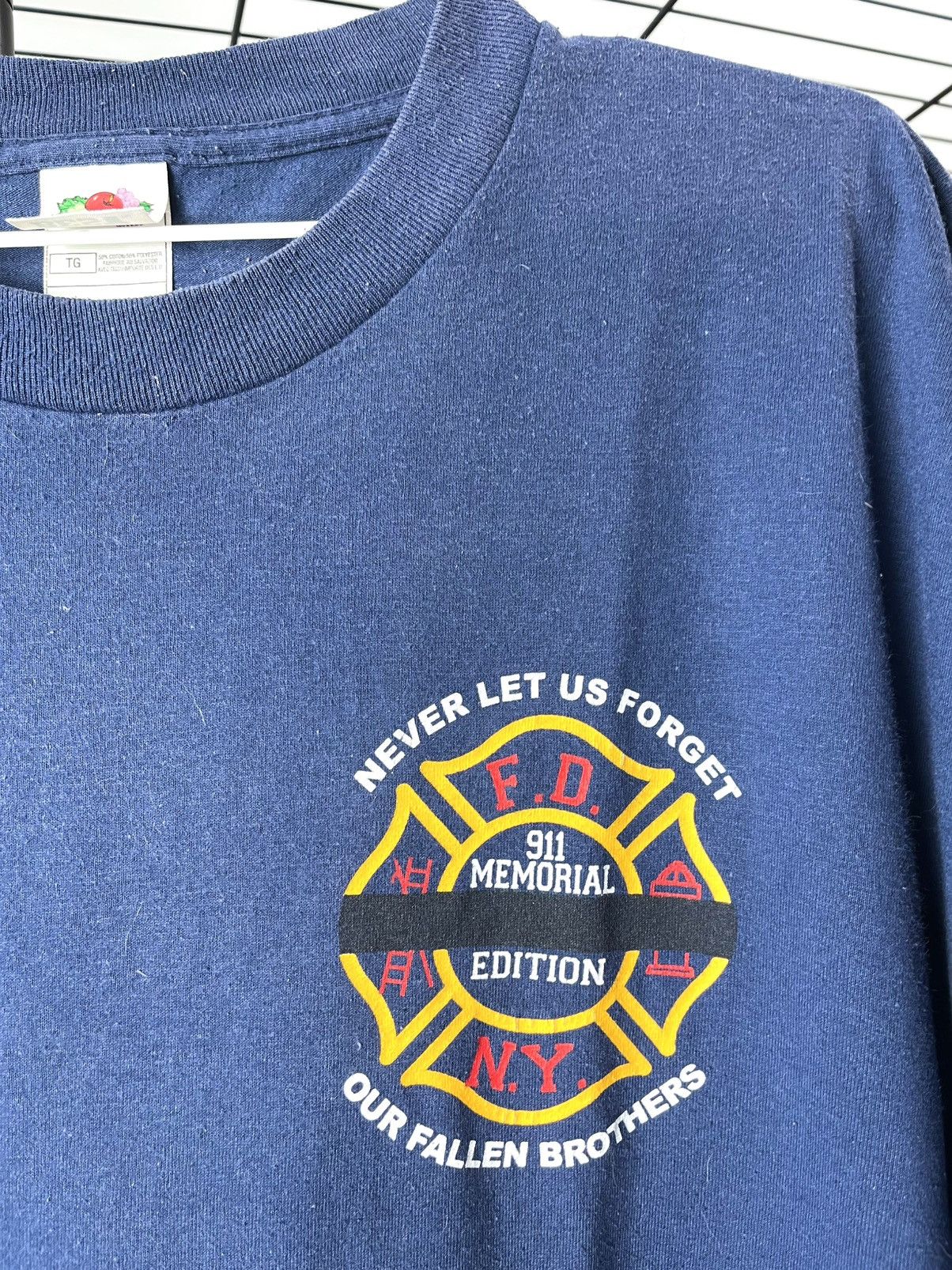 Vintage Vintage FDNY Memorial Firefighter Angel Graphic Tee Size US XL / EU 56 / 4 - 3 Thumbnail