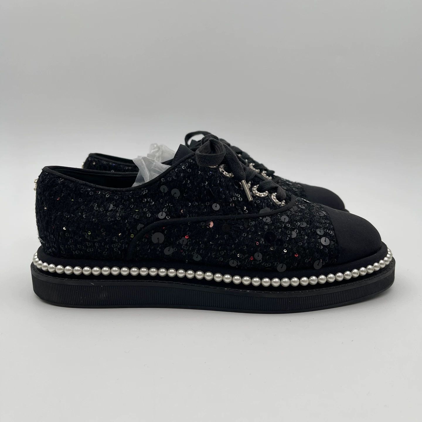 Chanel Chanel Pearl Sneakers Women's 36.5 Size US 6 / IT 36 - 1 Thumbnail