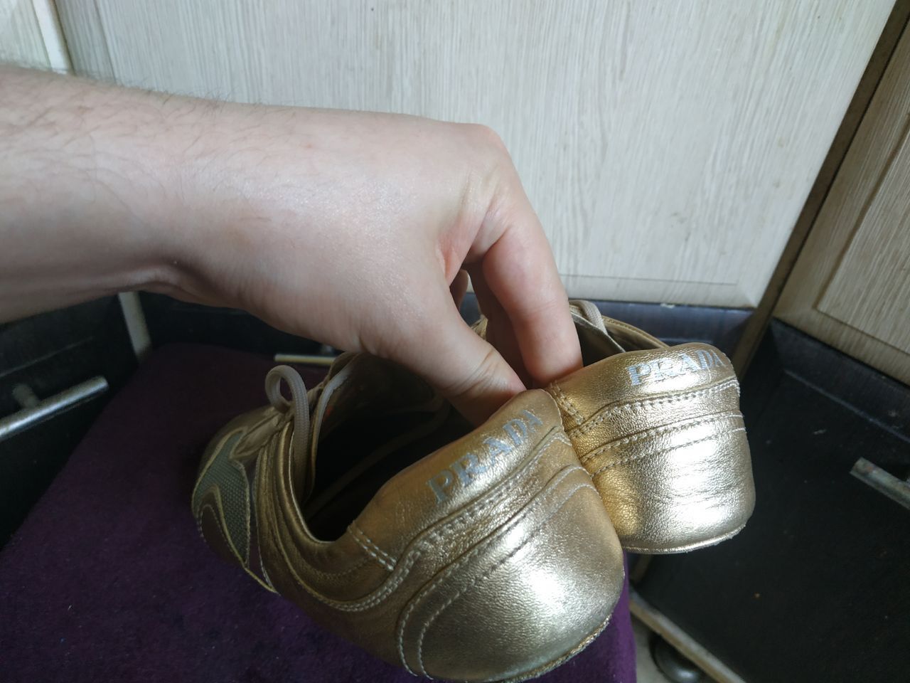 Prada Prada Linea Rossa Gold Metallic Sneakers EU39.5 Size US 9 / IT 39 - 19 Thumbnail