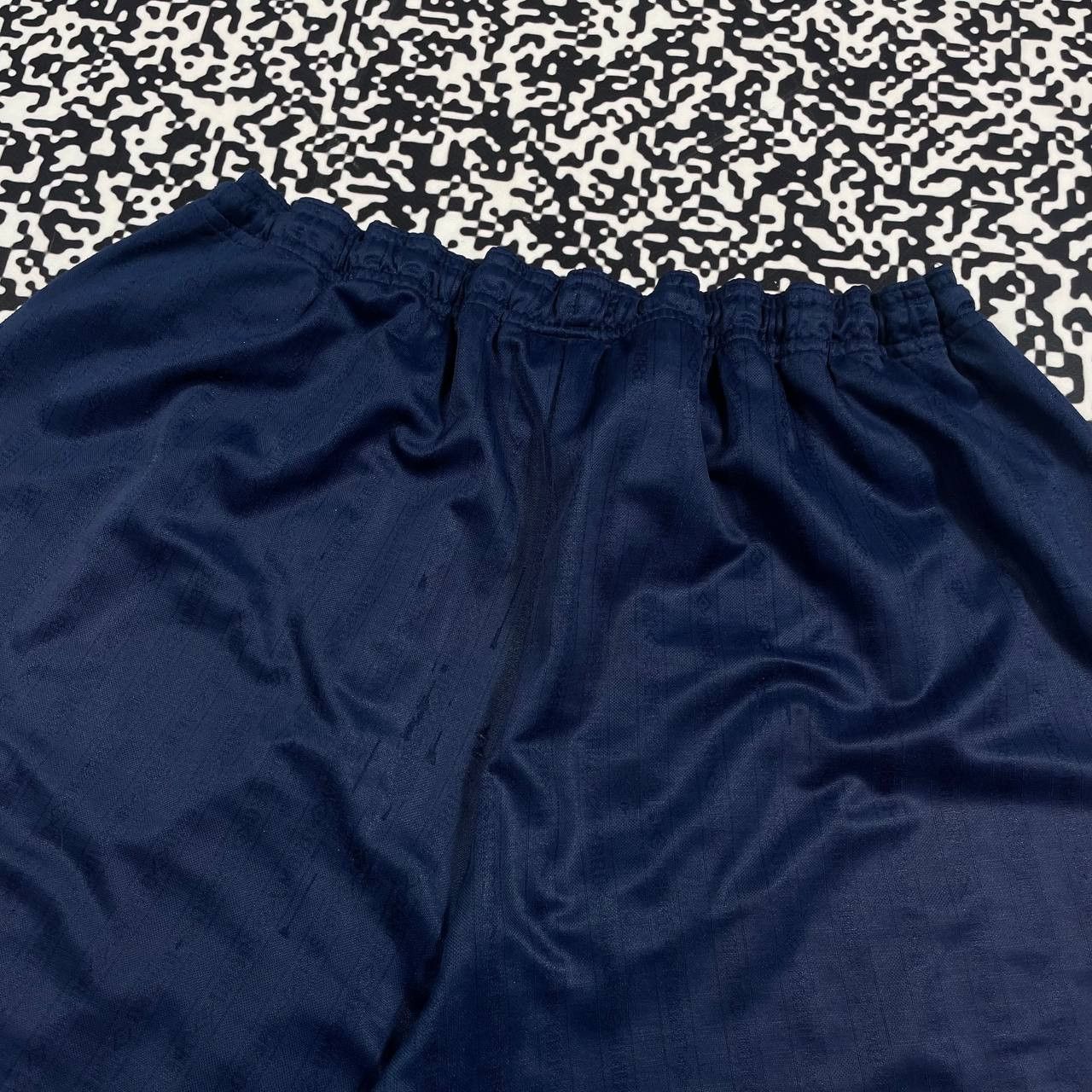 Umbro Vintage 90s Umbro Monogram Casual Sport Retro Shorts Size US 36 / EU 52 - 8 Thumbnail