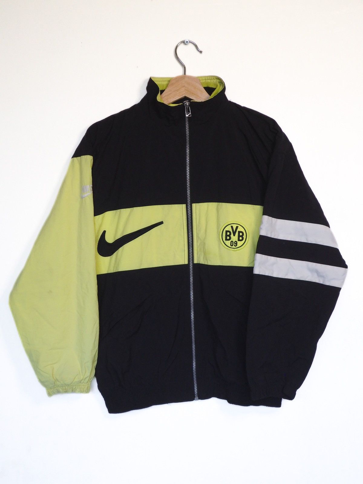 Nike Nike X Borussia Dortmund 90’s bomber jacket Size S / US 4 / IT 40 - 1 Thumbnail