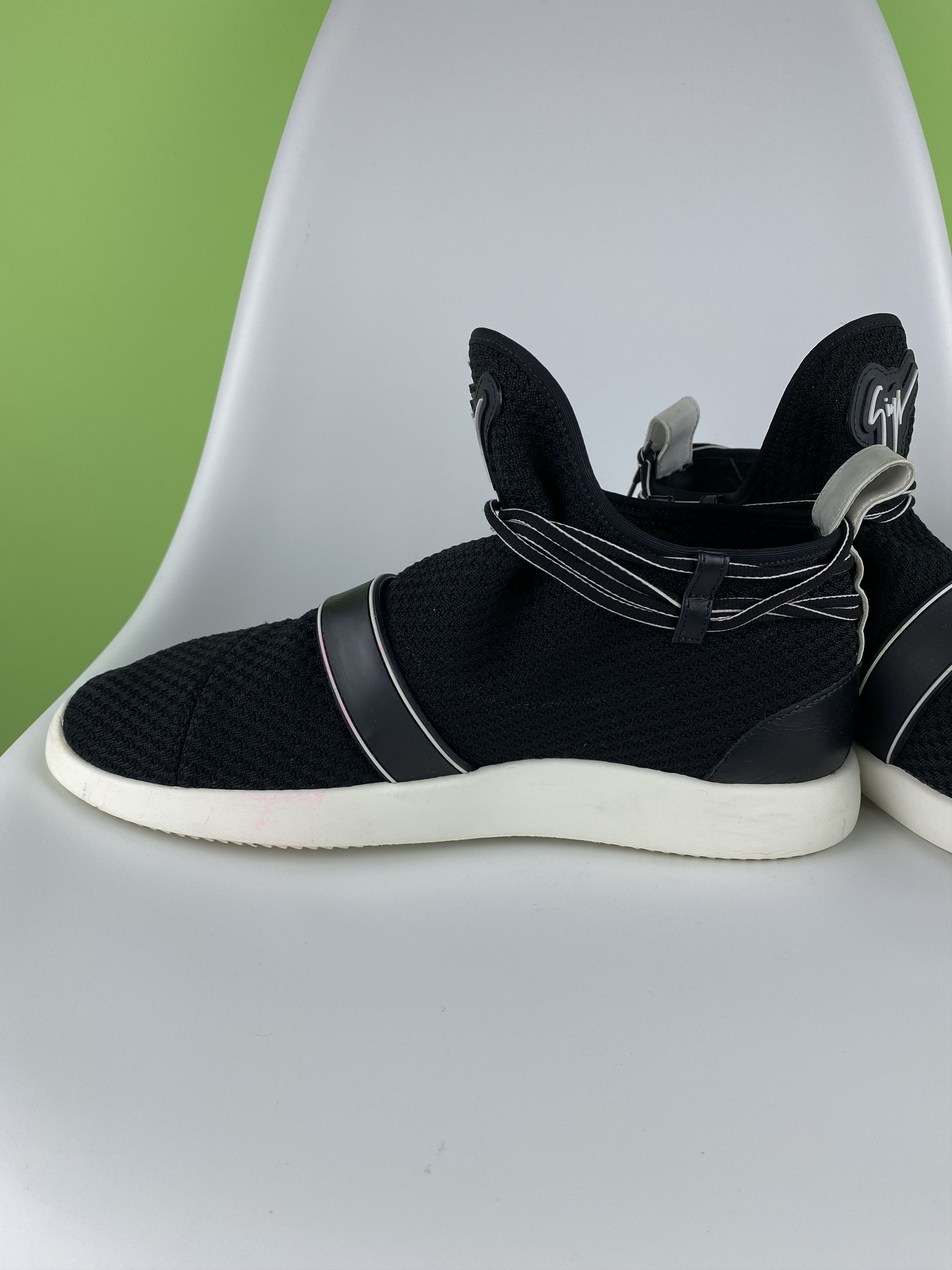 Giuseppe Zanotti Giuseppe Zanotti Hayden Men’s Mid Top Sneakers Black size 43 Size US 10 / EU 43 - 9 Thumbnail