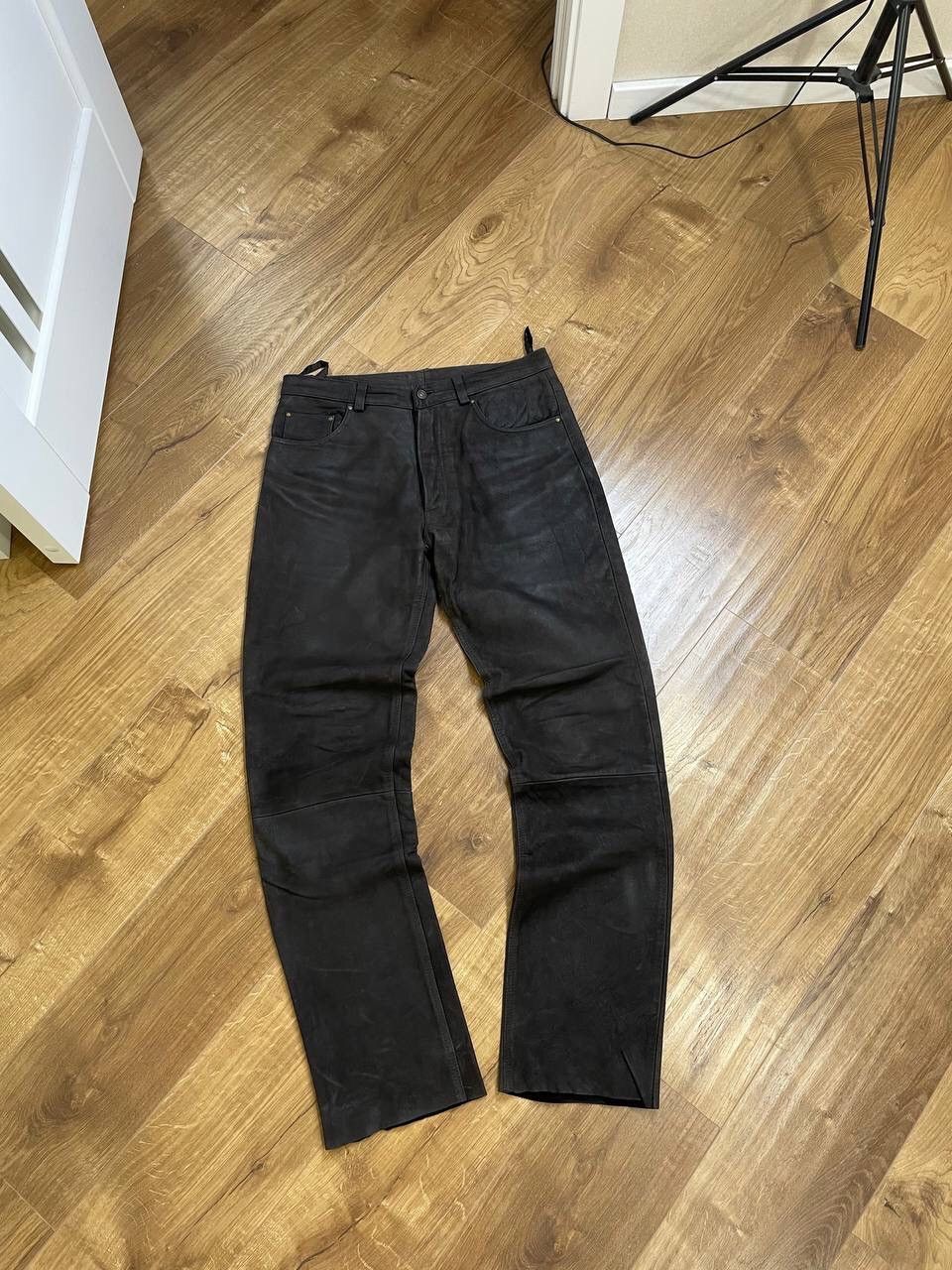 Genuine Leather × Vintage Vintage 90’s Y2K Style Classic Casual Black Leather Pants Size US 36 / EU 52 - 1 Thumbnail