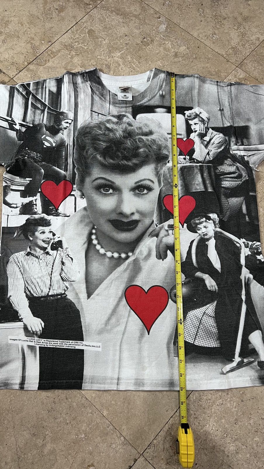 Vintage “I Love Lucy” Serie Tshirt Size XL Fruit of the Loom Tag Size US XL / EU 56 / 4 - 6 Thumbnail
