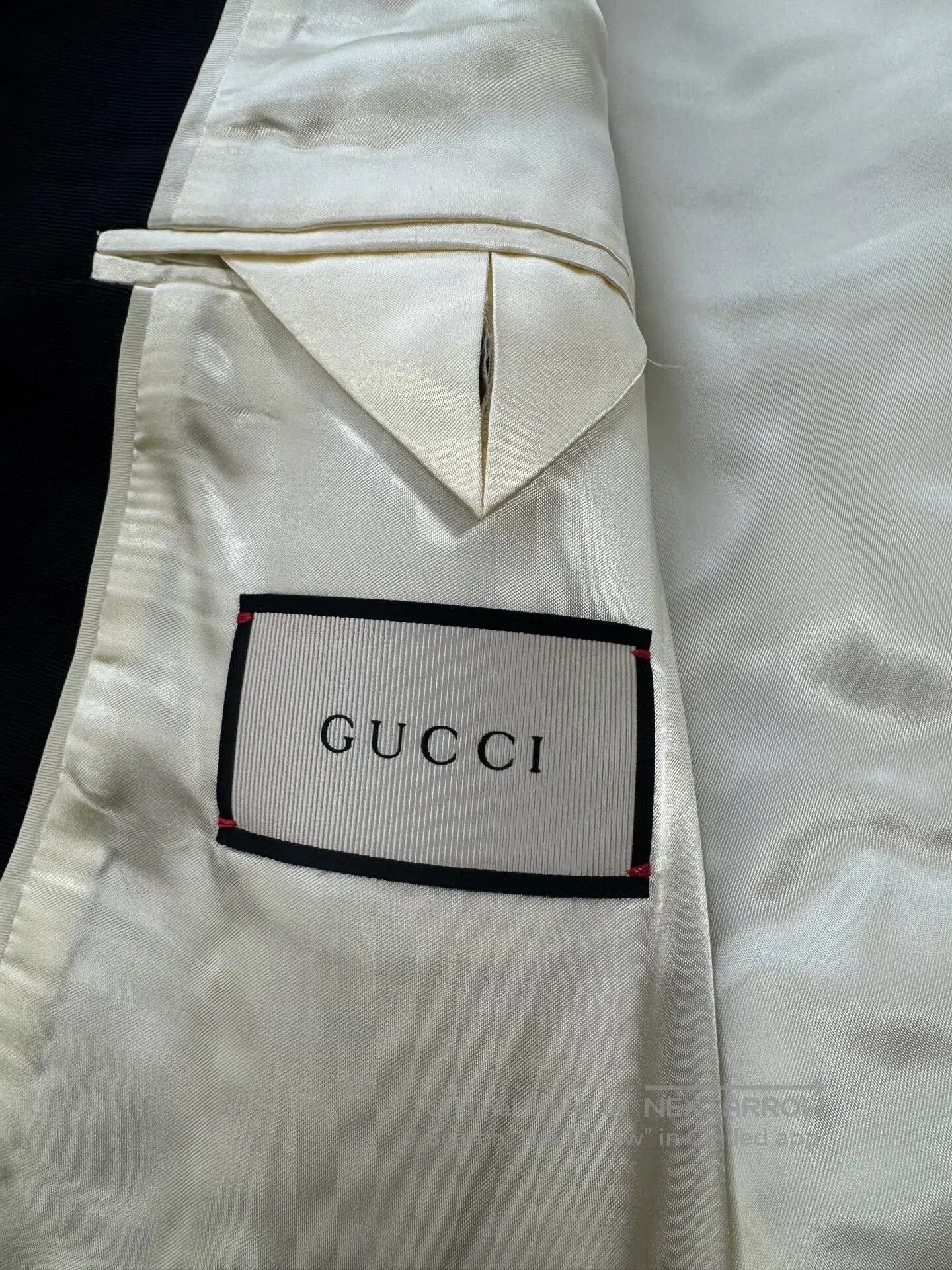 Gucci Guicci Runway style wool coat with slogan and bee print sh Size L / US 10 / IT 46 - 4 Thumbnail