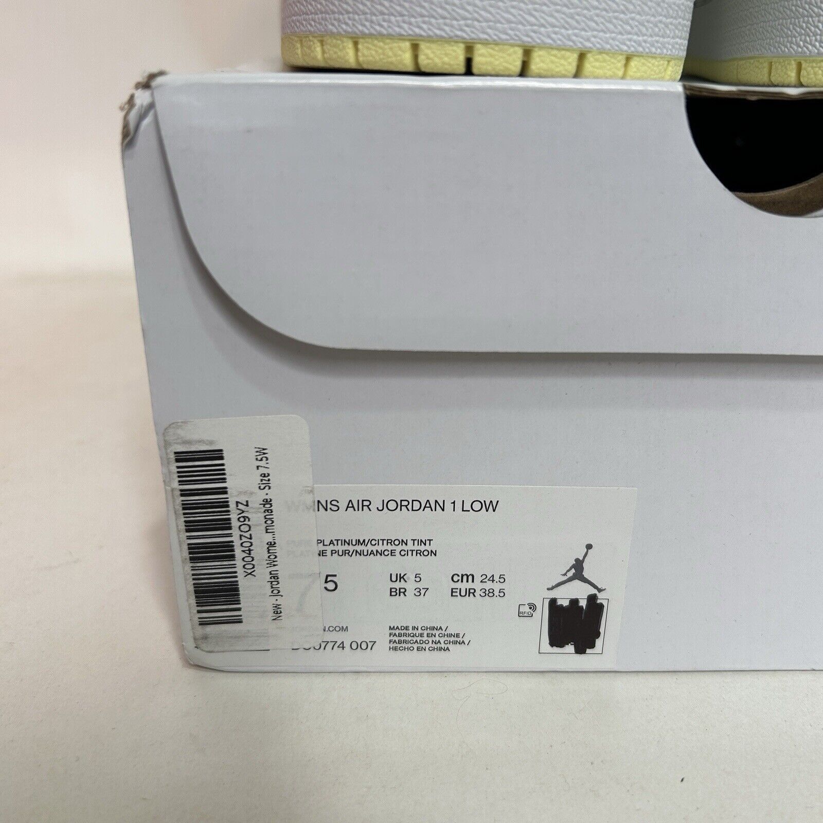 Nike Nike Air Jordan 1 Low Retro WMNS “Lemonade/Citron Tint” 2024 Size US 7.5 / IT 37.5 - 5 Thumbnail