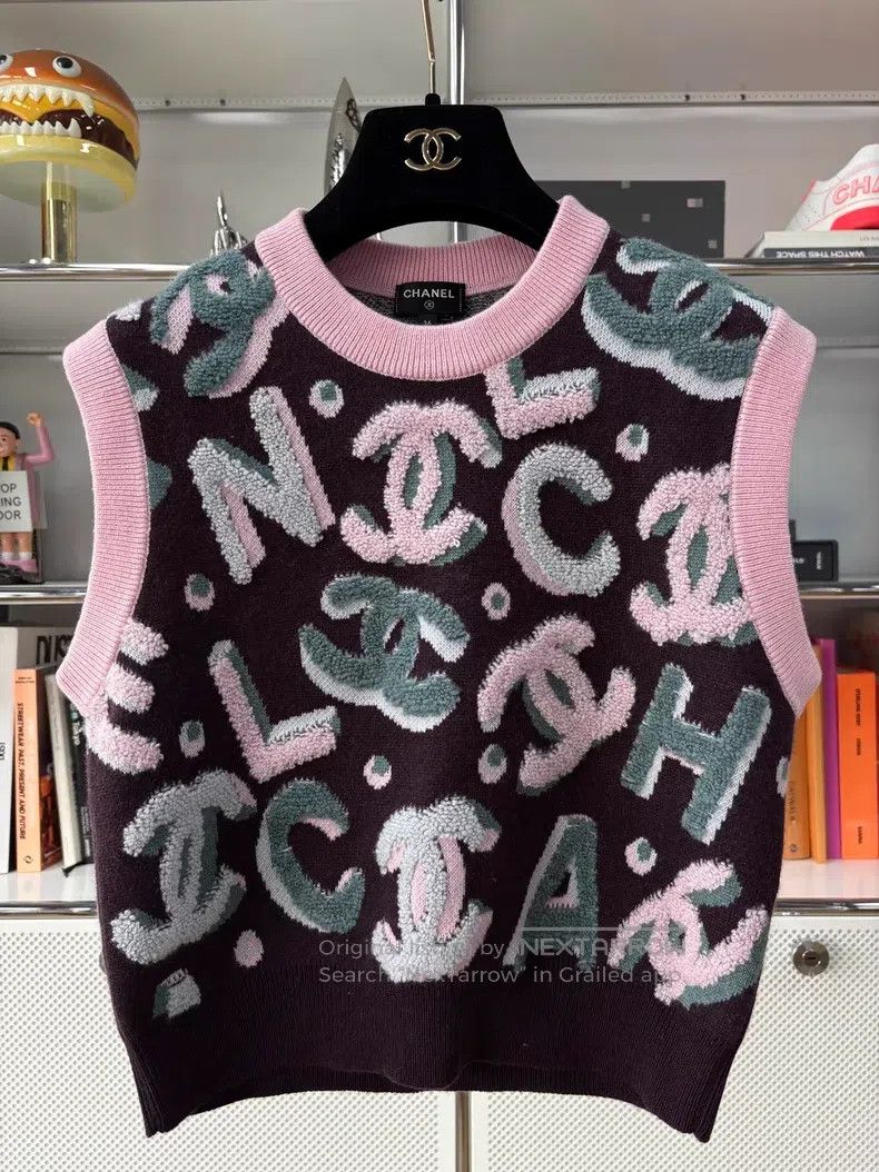 Chanel Chanel 22N Ski Series Sauce Purple Pink Letter Embossed Lo Size XS / US 0-2 / IT 36-38 - 1 Thumbnail
