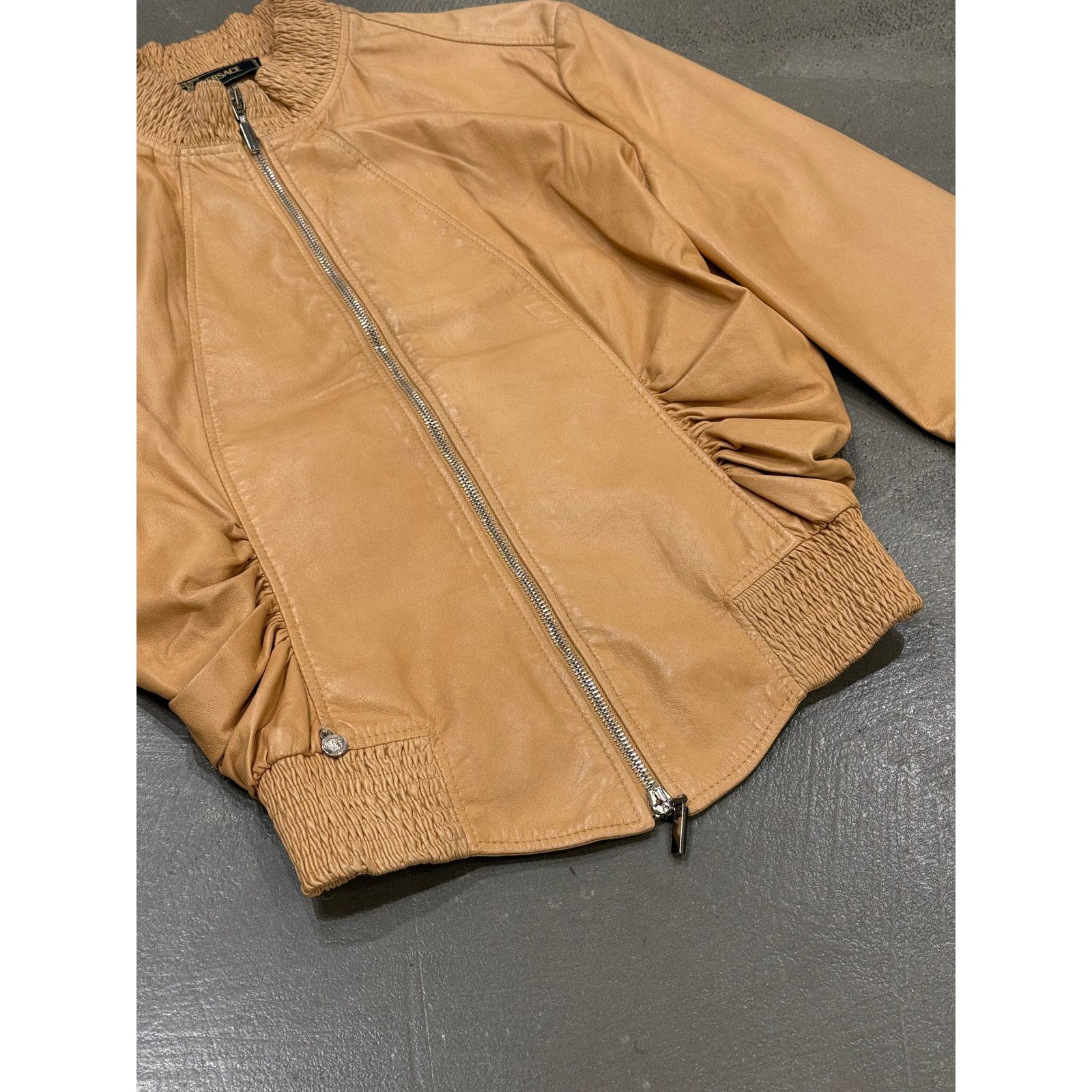 Versace 2000s Gianni Versace cropped leather bomber jacket Size US S / EU 44-46 / 1 - 5 Thumbnail