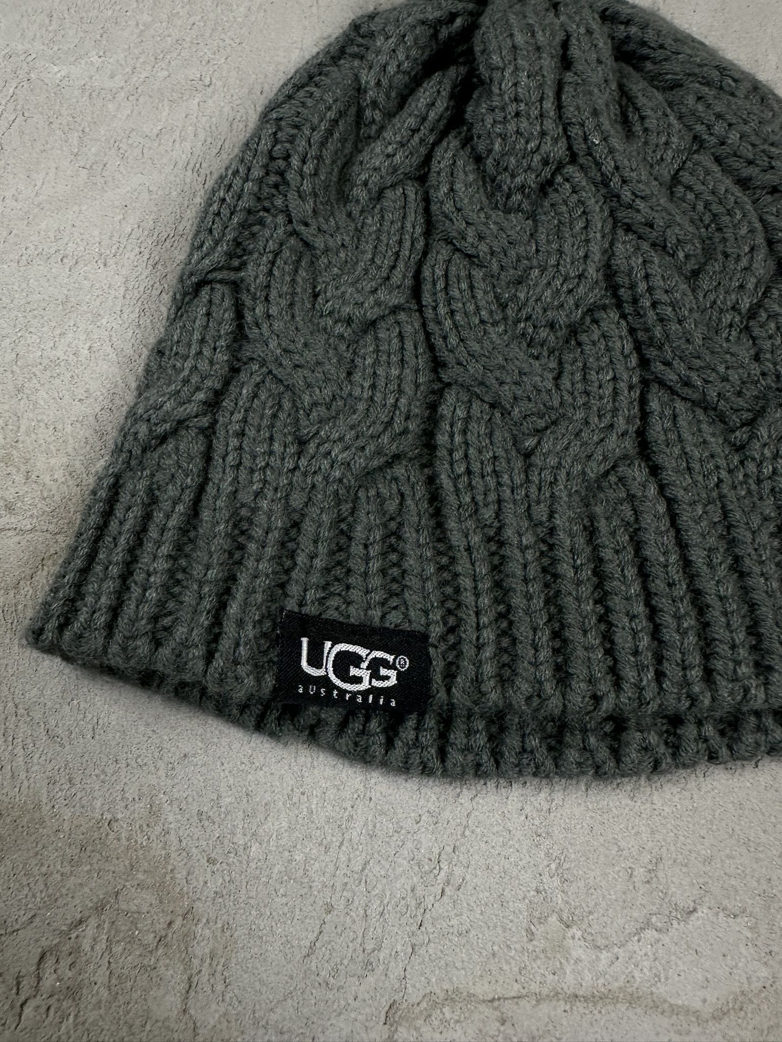 Ugg Vintage UGG Australia Wool Cable Knit Beanie Hat Size ONE SIZE - 4 Thumbnail