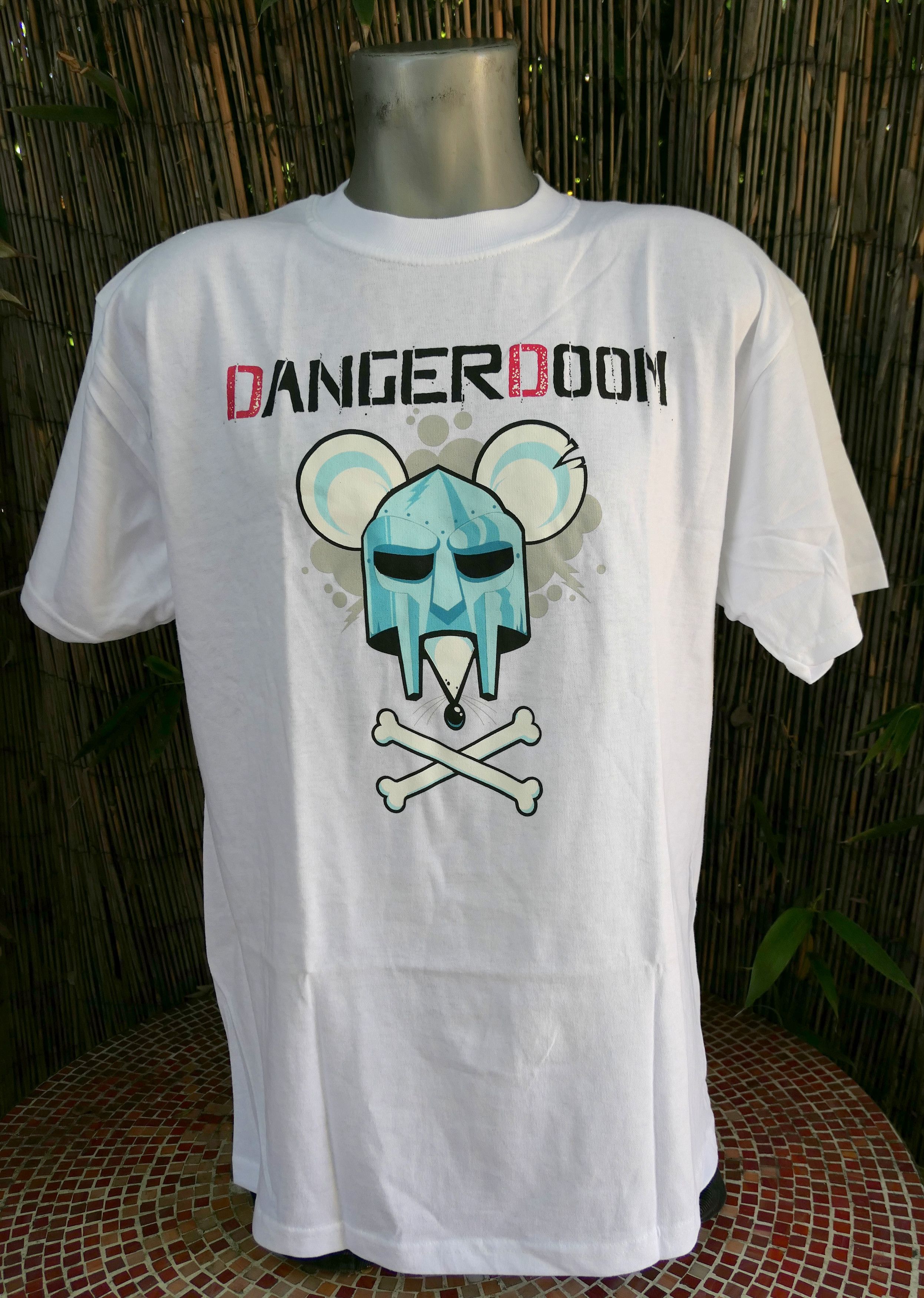 Vintage Deadstock Vintage 2005 MF DOOM Dangerdoom T Shirt Large Size US L / EU 52-54 / 3 - 1 Thumbnail