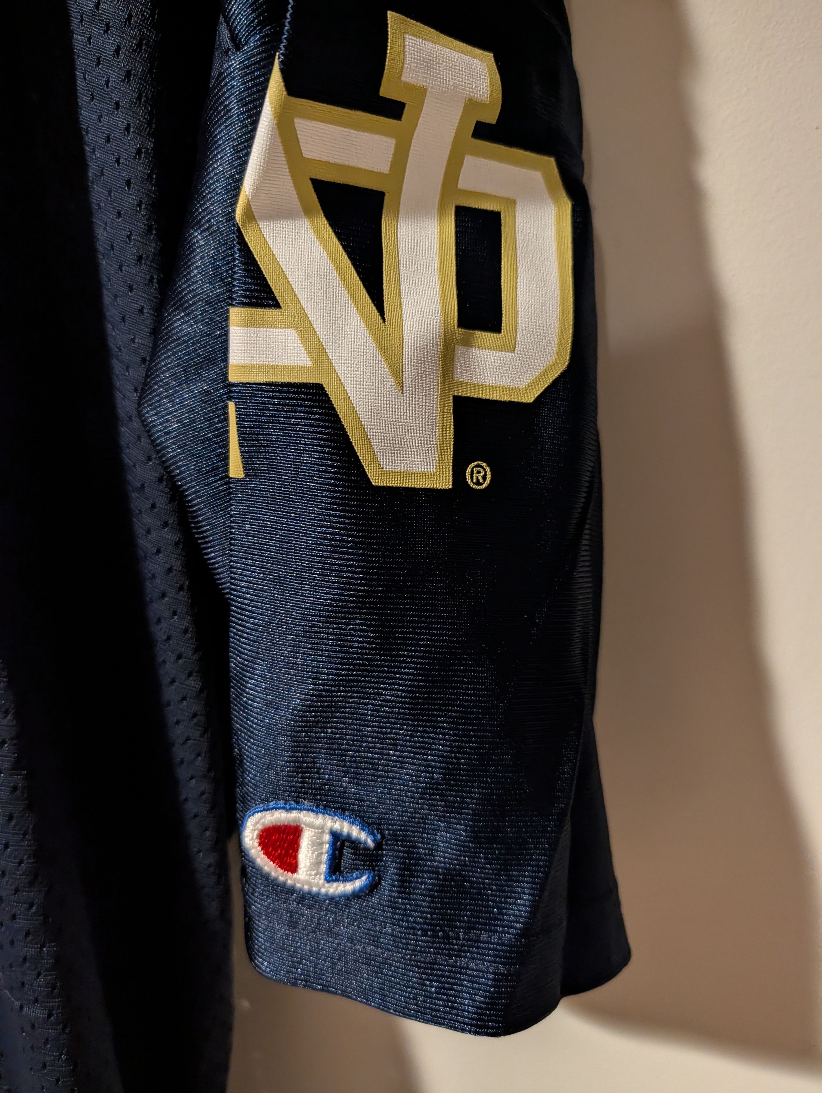 Champion Vintage 90s Champion Notre Dame Fighting Irish Jersey Mesh Size US XL / EU 56 / 4 - 3 Thumbnail