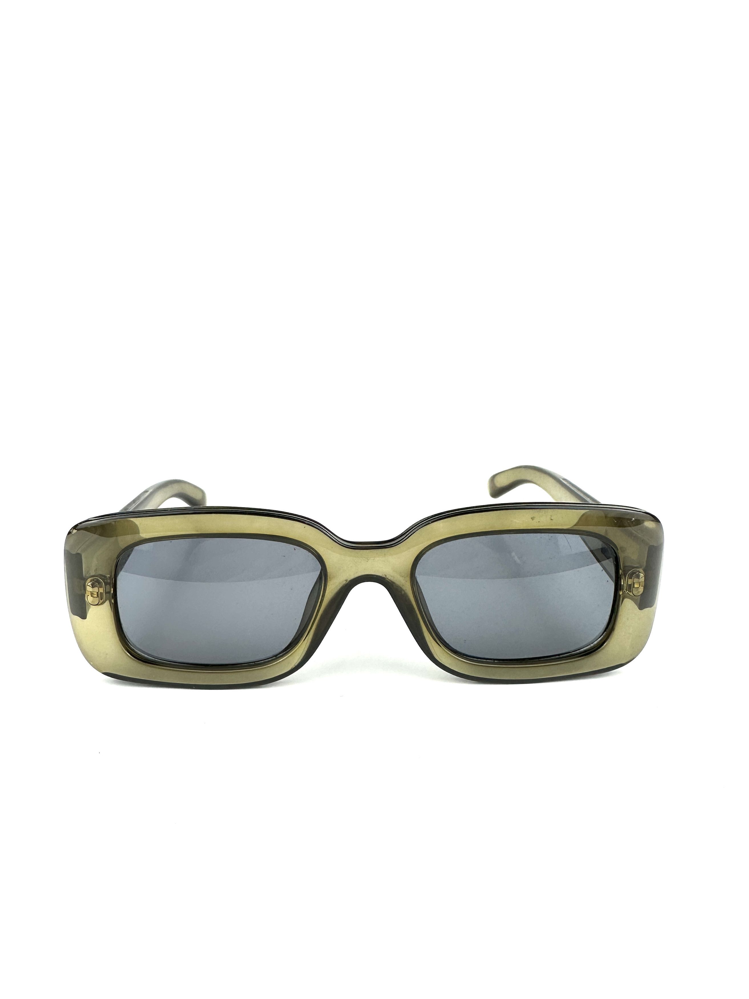 Gucci Gucci 2431 Oversized Square Sunglasses Size ONE SIZE - 1 Thumbnail