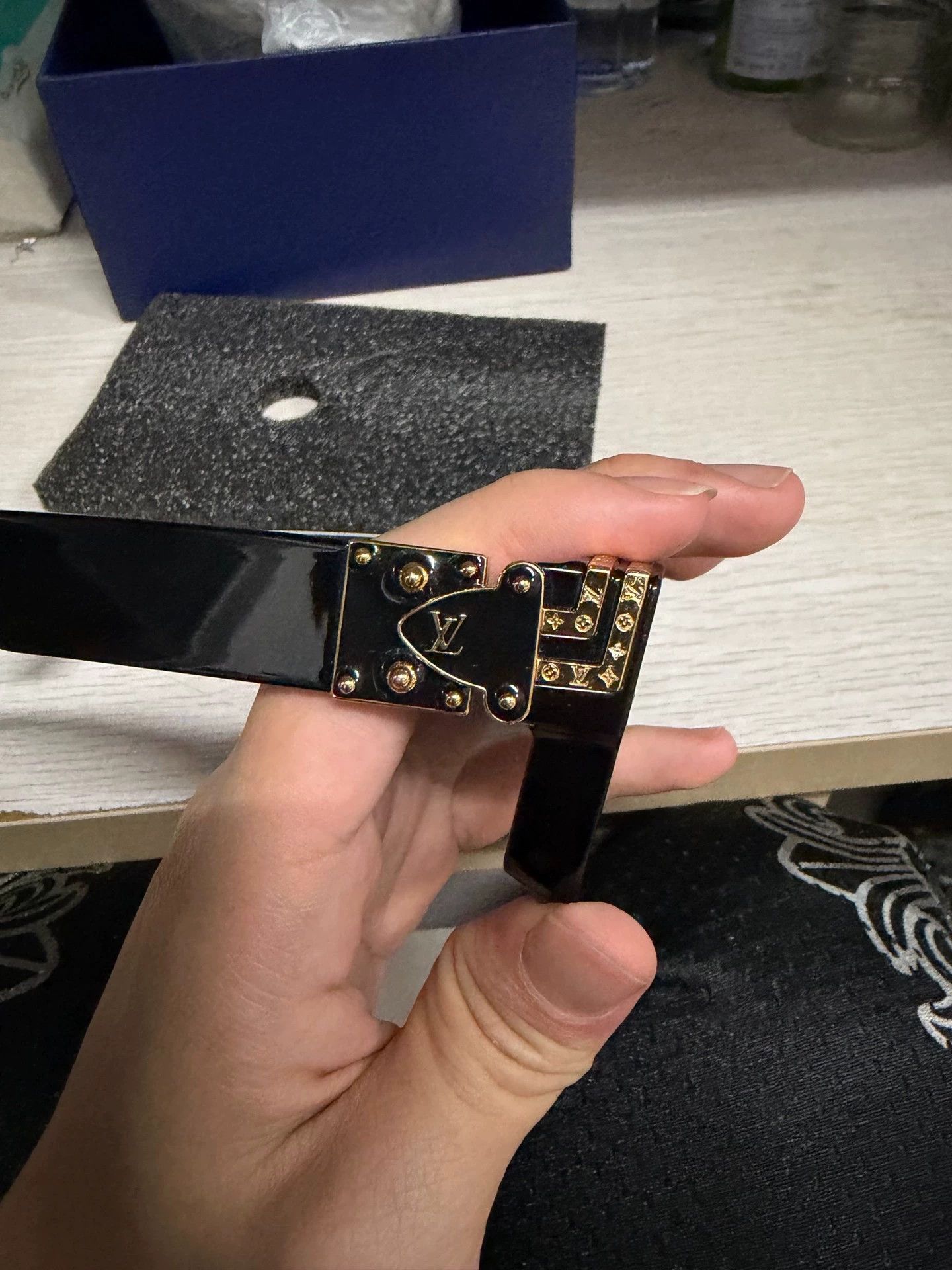 Louis Vuitton Louis Vuitton Black and Gold Square Sunglasses Size ONE SIZE - 3 Thumbnail