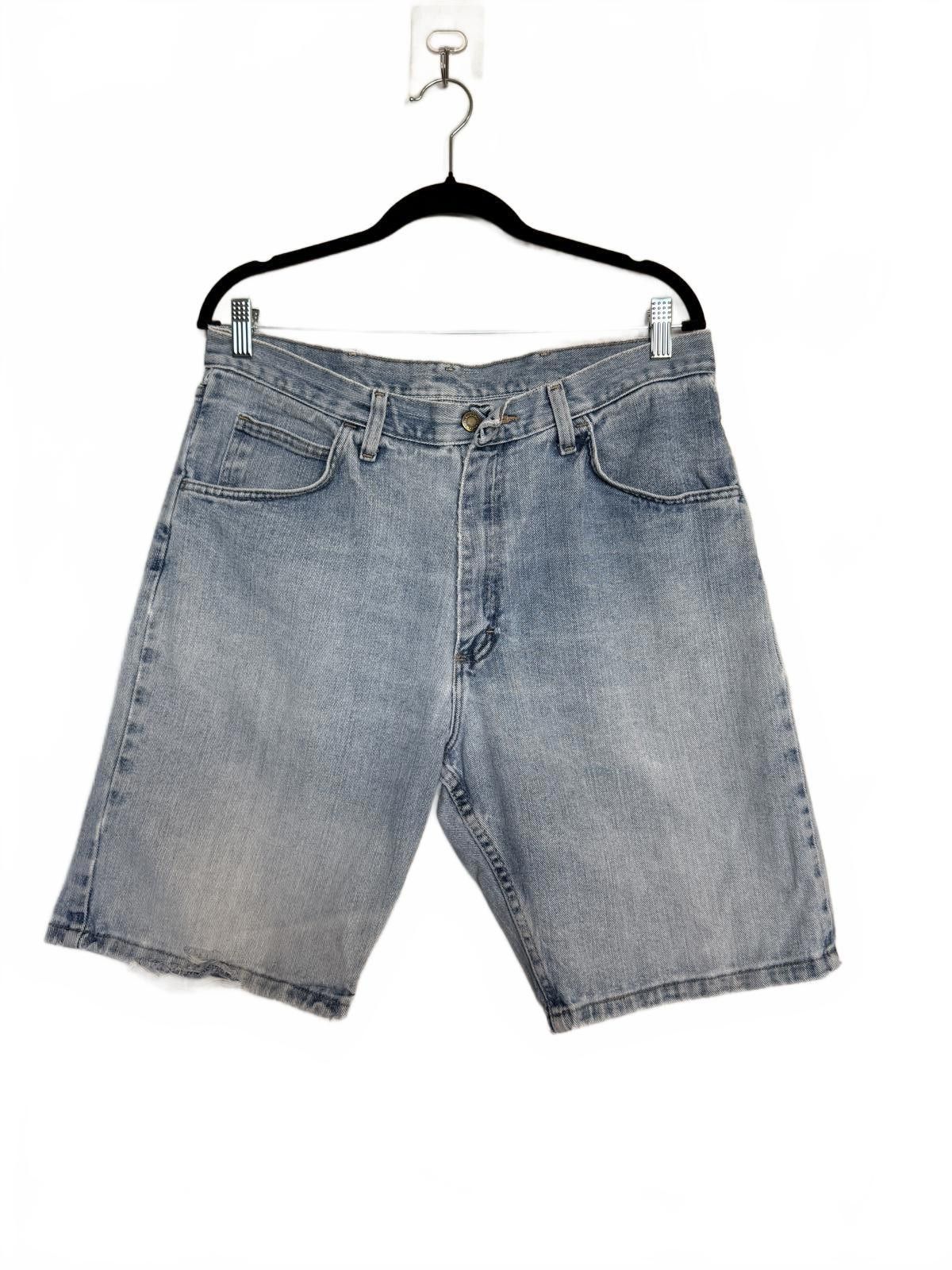 Wrangler Men Distressed Classic Light Wash Denim Shorts Size US 34 / EU 50 - 5 Thumbnail