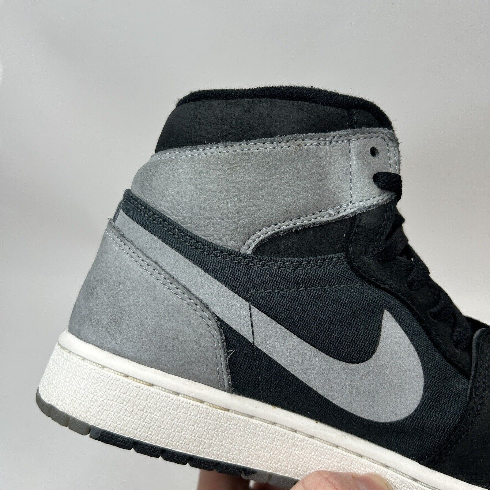 Nike Nike Air Jordan 1 Retro High Gore-Tex “Particle Grey/Shadow” Size US 8 / EU 41 - 10 Thumbnail