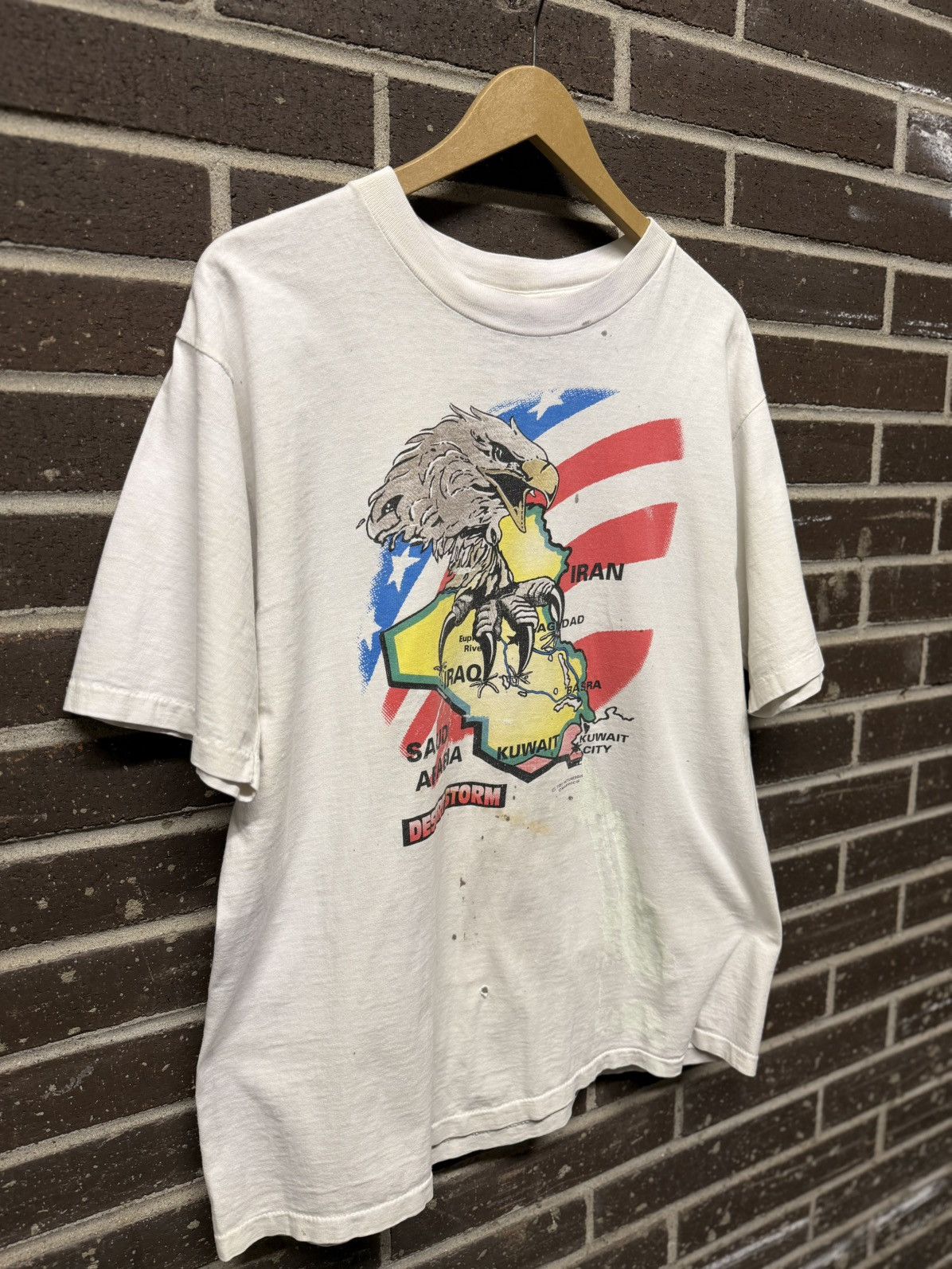 Vintage Thrashed (1991) Desert Storm Army Tee Size US L / EU 52-54 / 3 - 2 Thumbnail