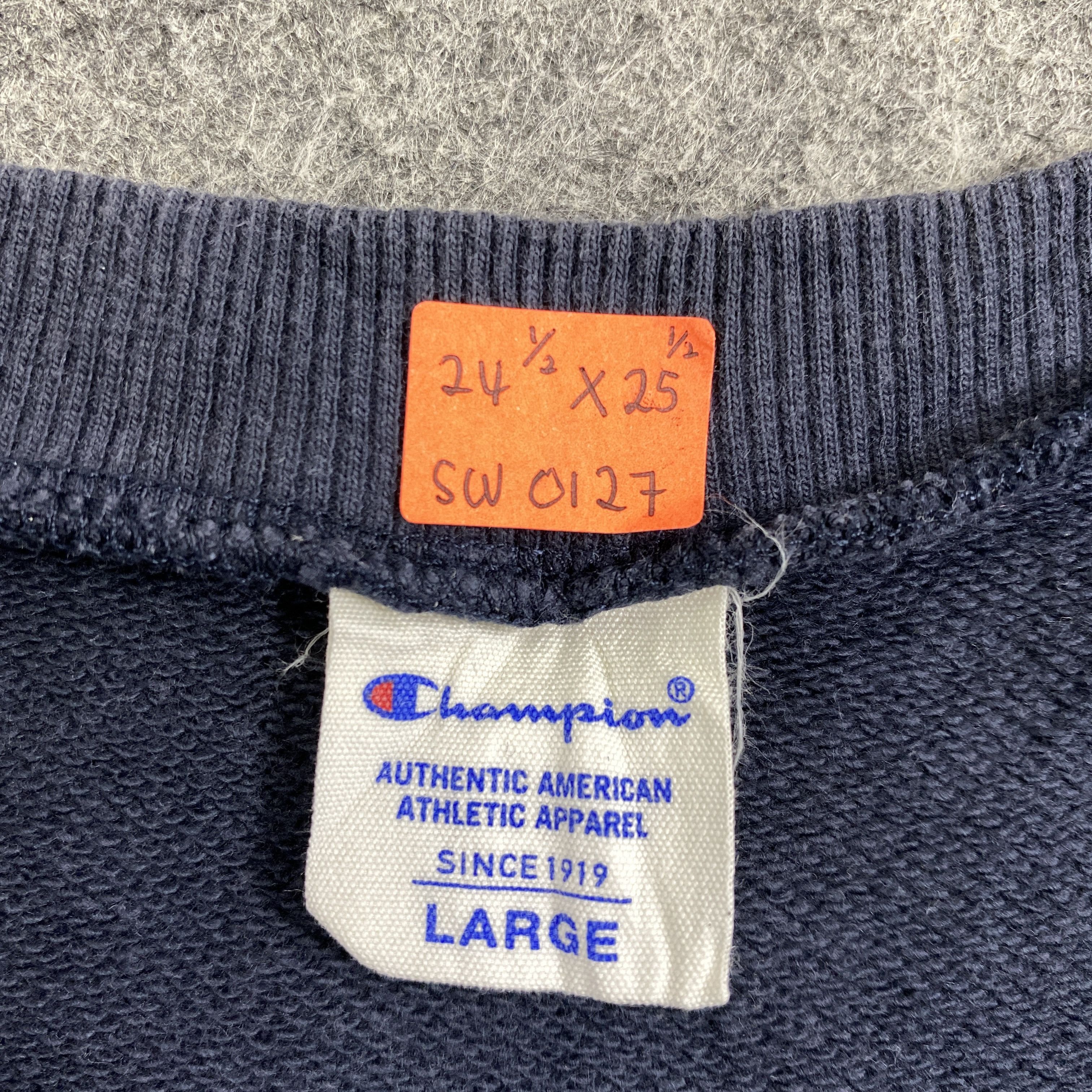 Champion vintage Champion Small Logo V-Neck Sweatshirt Faded - SW0127 Size US L / EU 52-54 / 3 - 5 Thumbnail