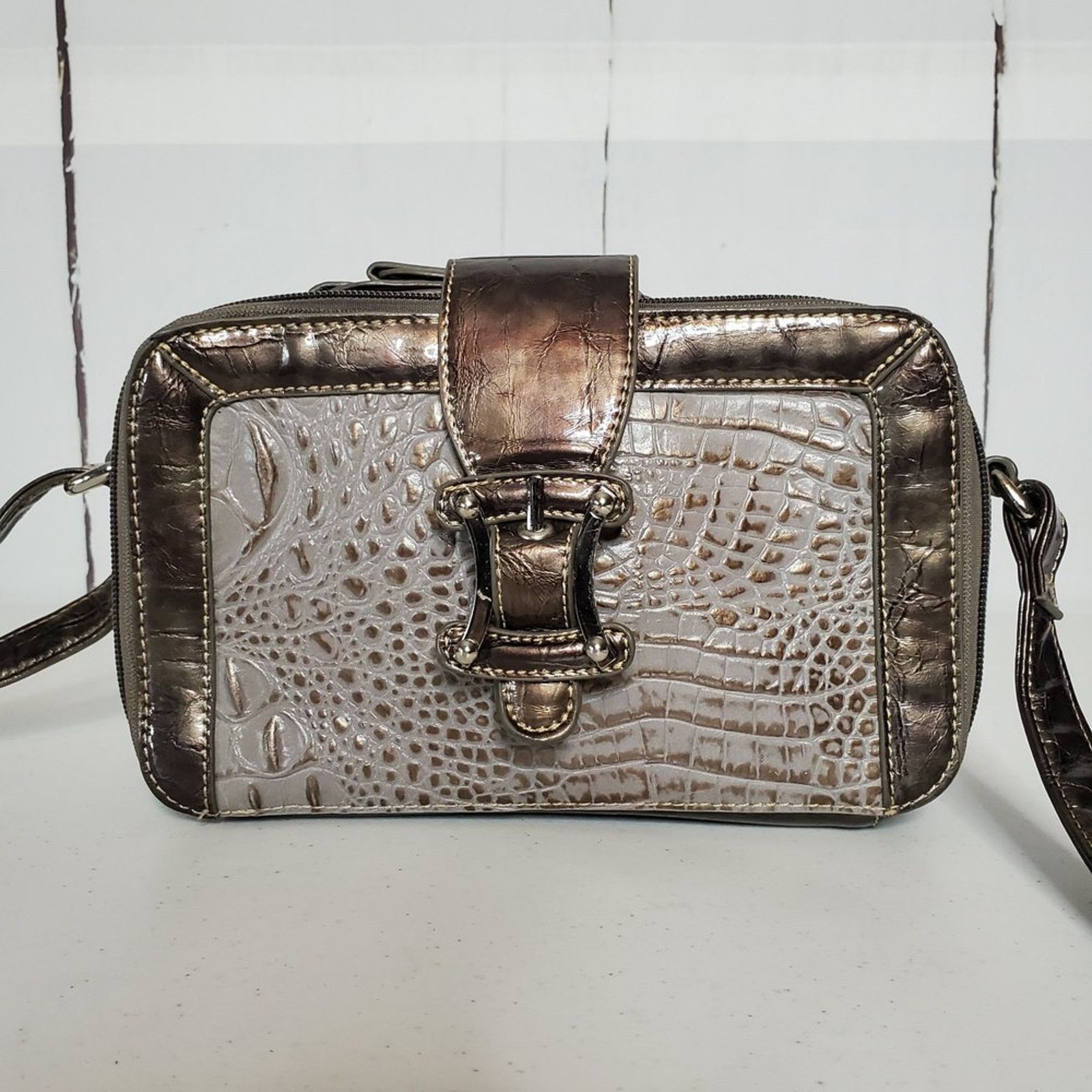 Designer Marc Chantal Embossed Patent Leather Organizer Crossbody Bag Size ONE SIZE - 14 Thumbnail