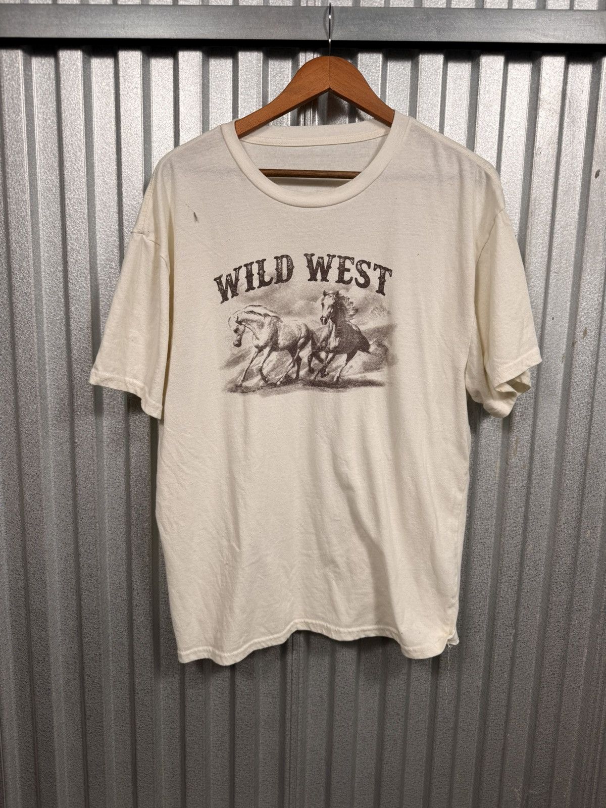 Other Vintage Distressed Wild West Western Horse Tee Size US L / EU 52-54 / 3 - 4 Thumbnail