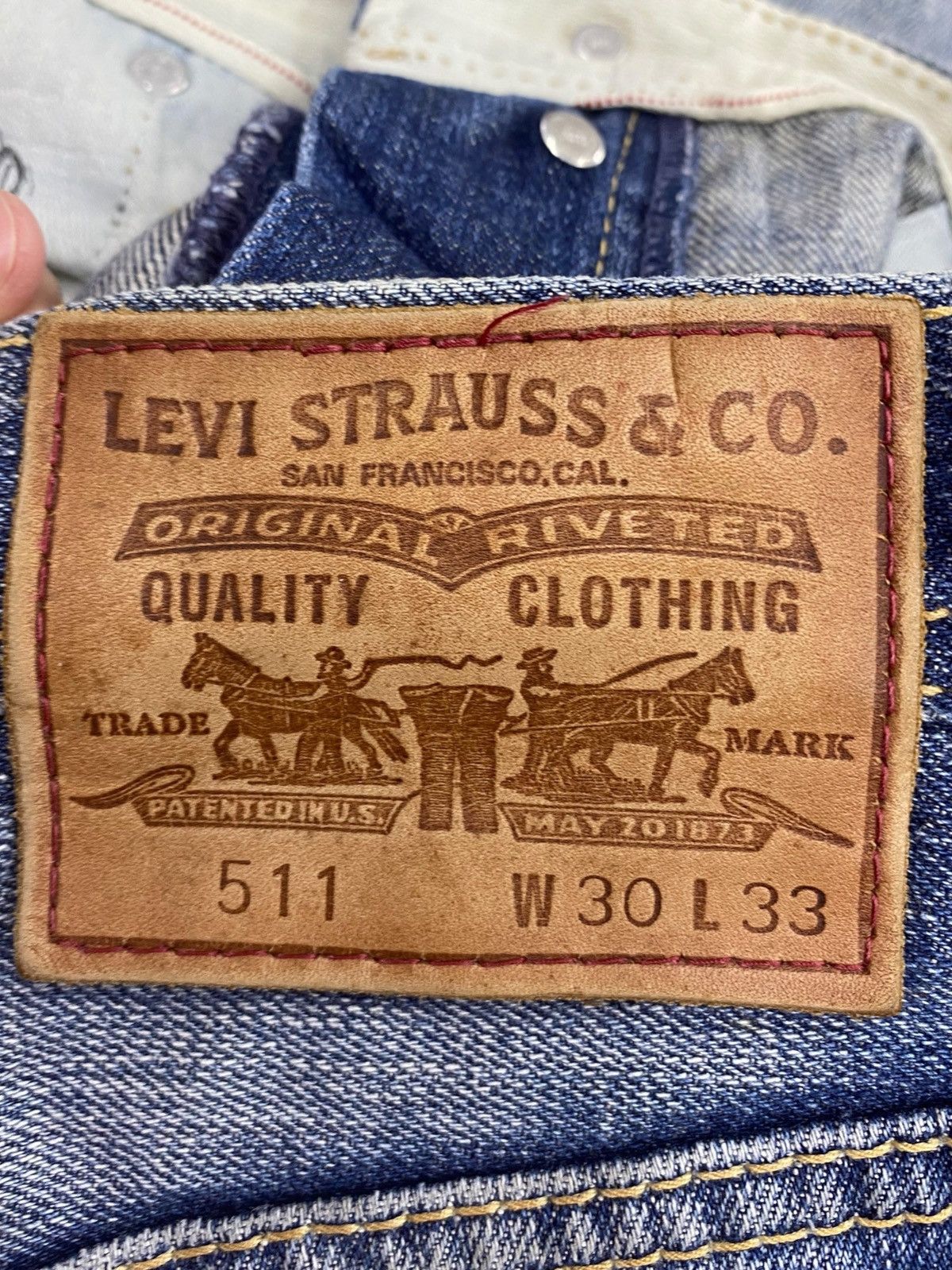 Levi's Levi’s Whiskers Faded Blue Wash Style Loose Jeans Size US 29 - 11 Thumbnail