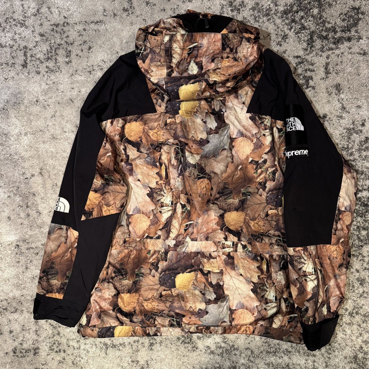 Supreme SUPREME THE NORTH FACE MOUNTAIN LIGHT JACKET LEAVES CAMO Size US S / EU 44-46 / 1 - 2 Thumbnail