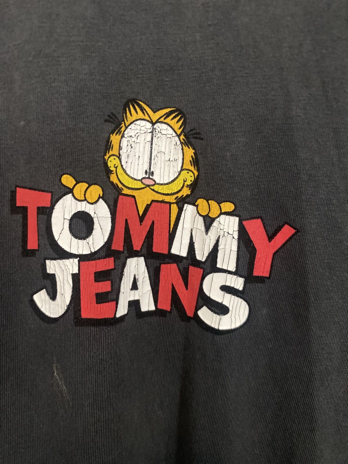 Tommy Hilfiger rare vintage tommy hilfiger X garfield tee colour charcoal Size US L / EU 52-54 / 3 - 3 Thumbnail