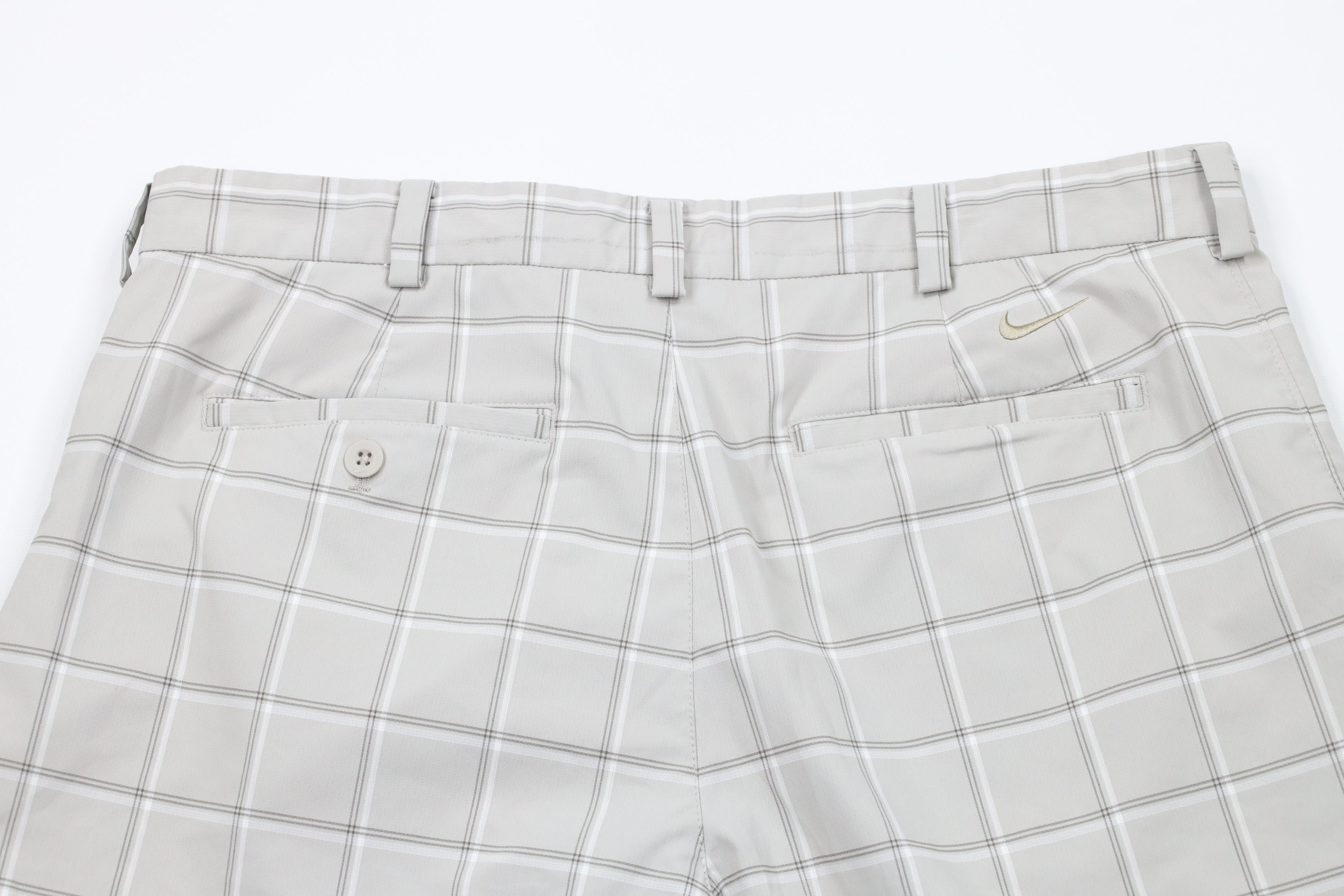Nike × Vintage Nike Golf Front Golfing Chino Shorts Gray Plaid Polyester Size US 34 / EU 50 - 9 Thumbnail