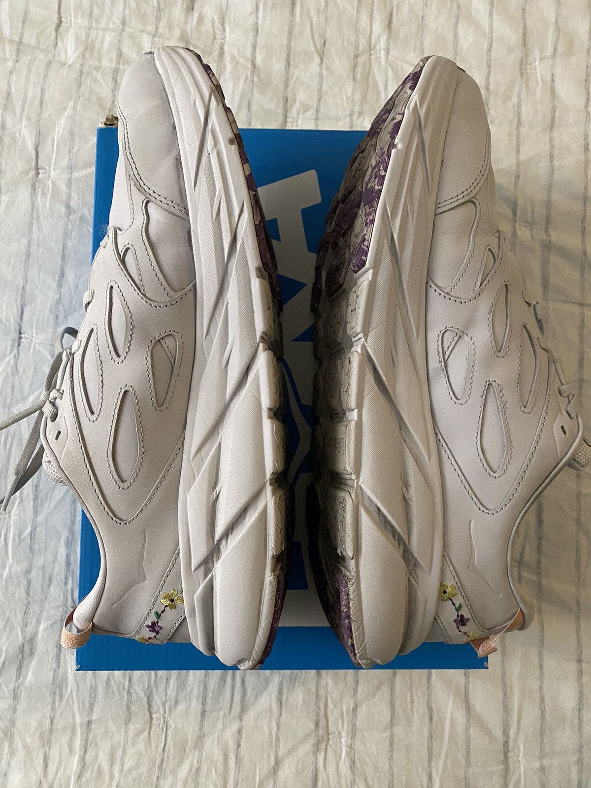 Hoka Hoka One One Clifton L BP Vibrant Bloom Grey Sz13 Size US 13 / EU 46 - 10 Thumbnail