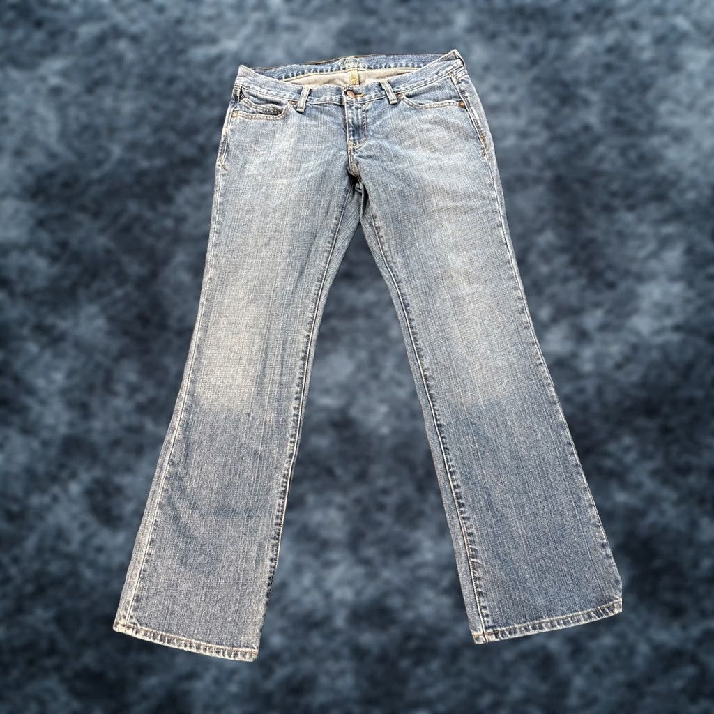 Old Navy VINTAGE Old Navy Jeans Flared Low Rise Womens 30x29 Blue Light Wash Distressed 90s Y2K Men? Size 30" / US 8 / IT 44 - 1 Thumbnail