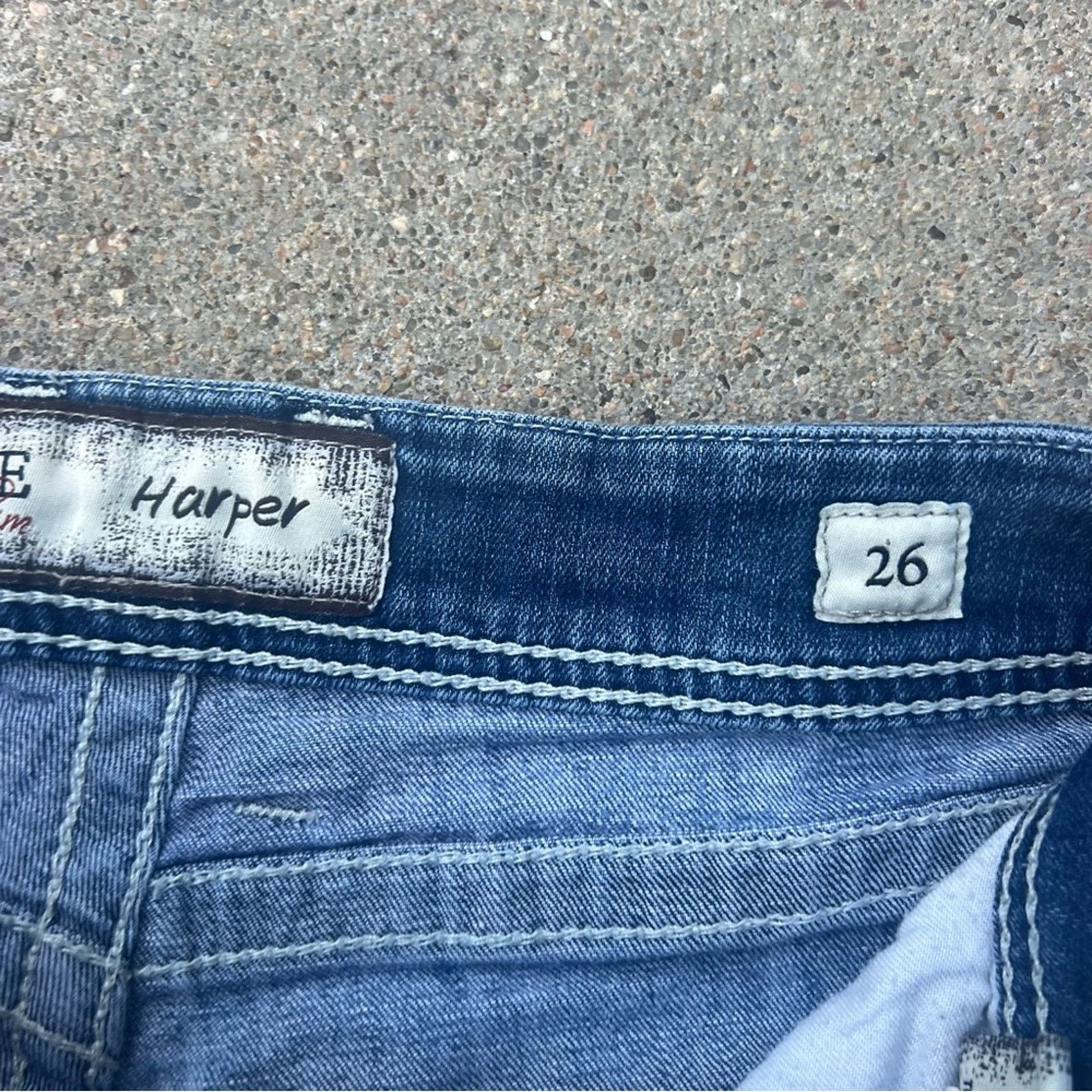 BKE BKE Harper 5 inch stretch Jean shorts size 26 Size 26" / US 2 / IT 38 - 3 Thumbnail