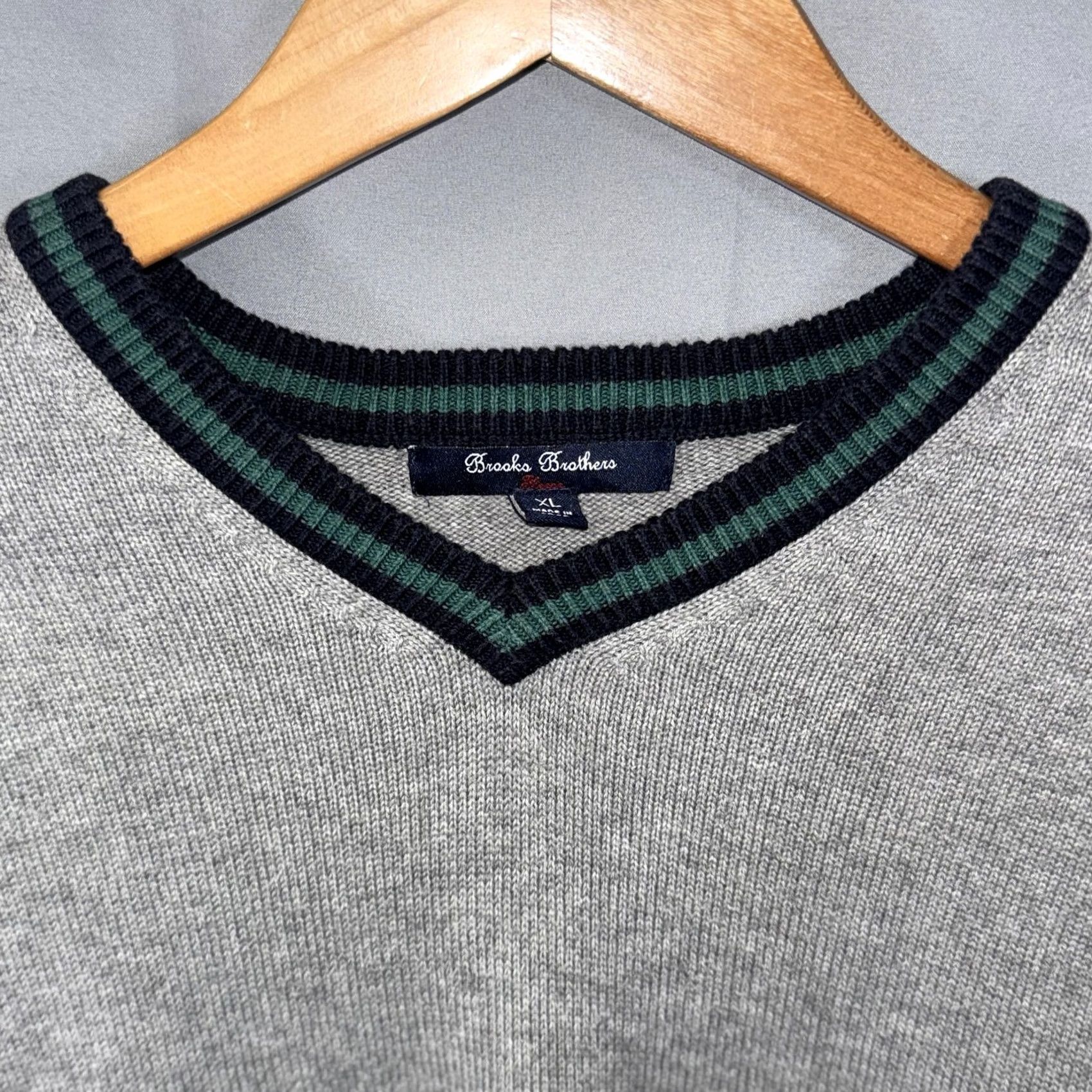 Brooks Brothers Brooks Brothers Fleece Pullover Sweater Mens XL Gray V-Neck Striped Trim Green Size US XL / EU 56 / 4 - 3 Thumbnail