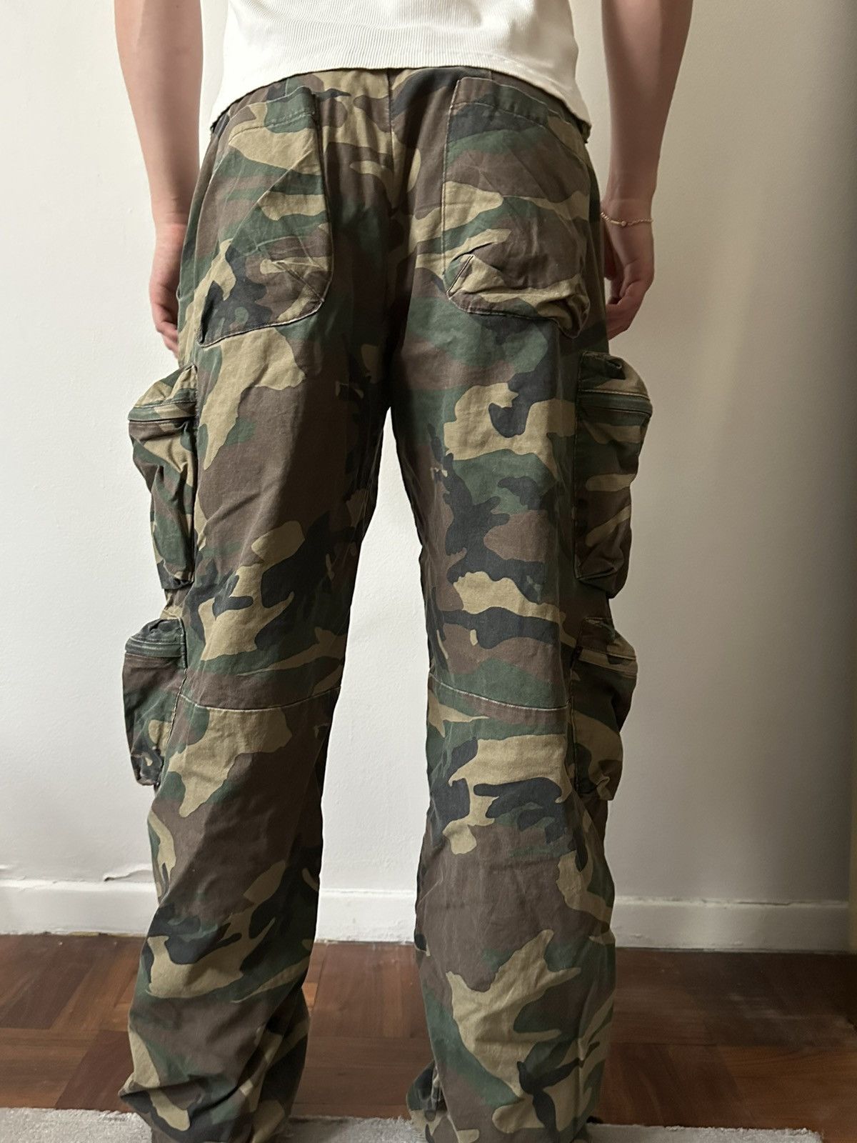 John Elliott JOHN ELLIOTT — Women’s camo cargo pants Size 26" / US 2 / IT 38 - 4 Thumbnail
