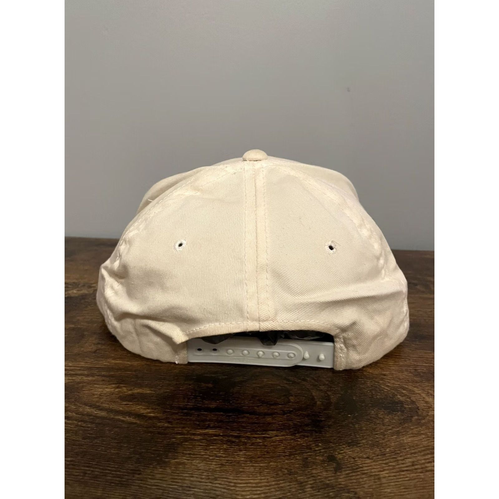 Vintage VINTAGE Sportsman White Snapback Hat One Size Men Adjustable Logo Cotton Paper Peacock Remote Control King Of The Remote Control Size ONE SIZE - 4 Thumbnail
