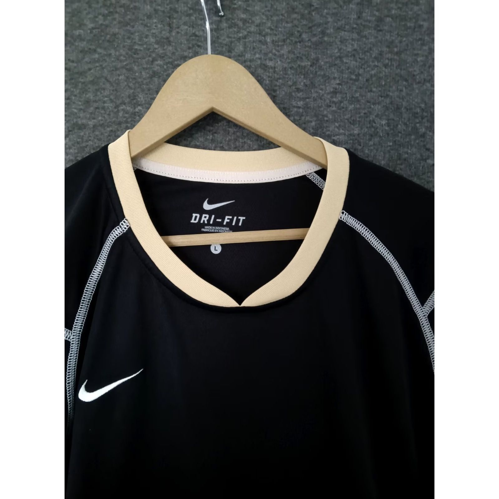 Nike VINTAGE Nike Dri-Fit Shirt Mens Long Sleeve L Black Size US L / EU 52-54 / 3 - 3 Thumbnail