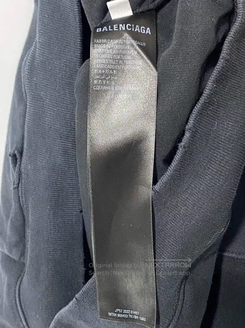 Balenciaga Balenciaga Distressed Hoodie Size US L / EU 52-54 / 3 - 5 Thumbnail
