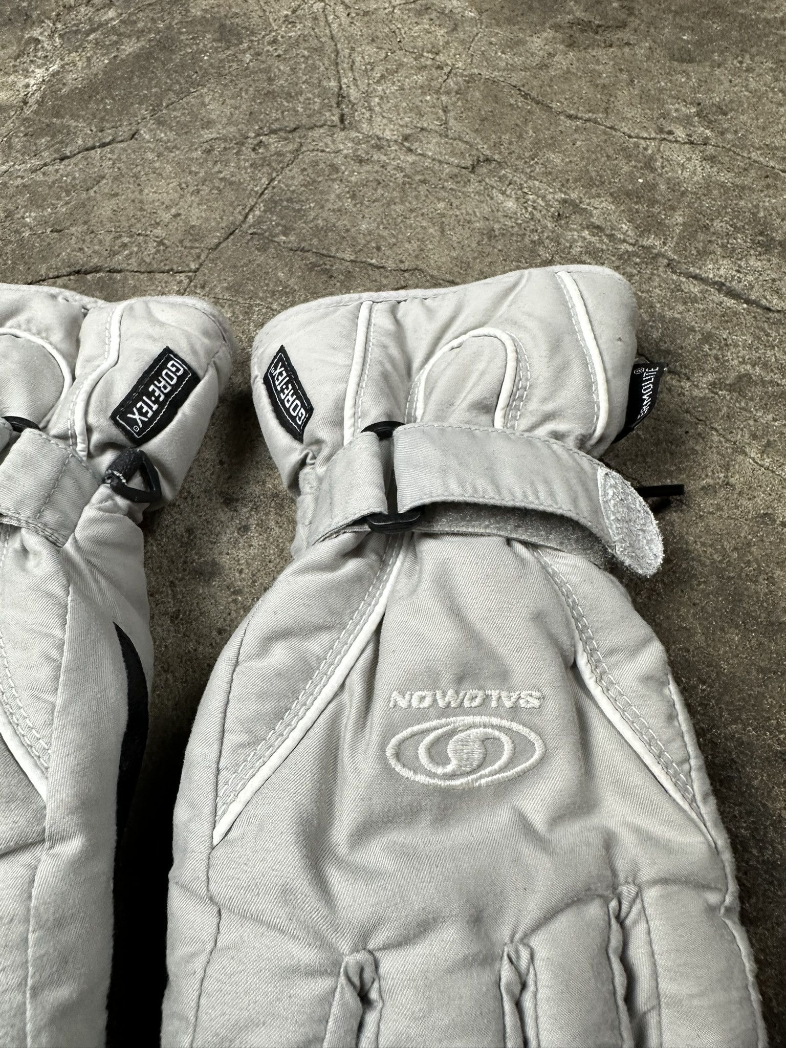 Salomon Vintage Salomon Gore-tex Ski Snowboard Gloves Size ONE SIZE - 3 Thumbnail