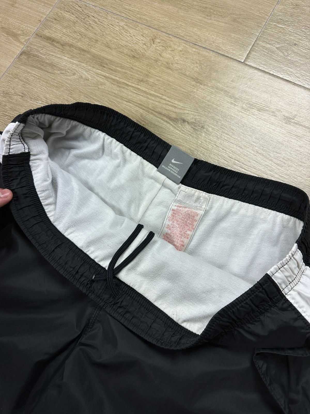 Nike × Vintage Vintage Y2K Nike Logo Nylon Track Pants Size US 34 / EU 50 - 9 Thumbnail