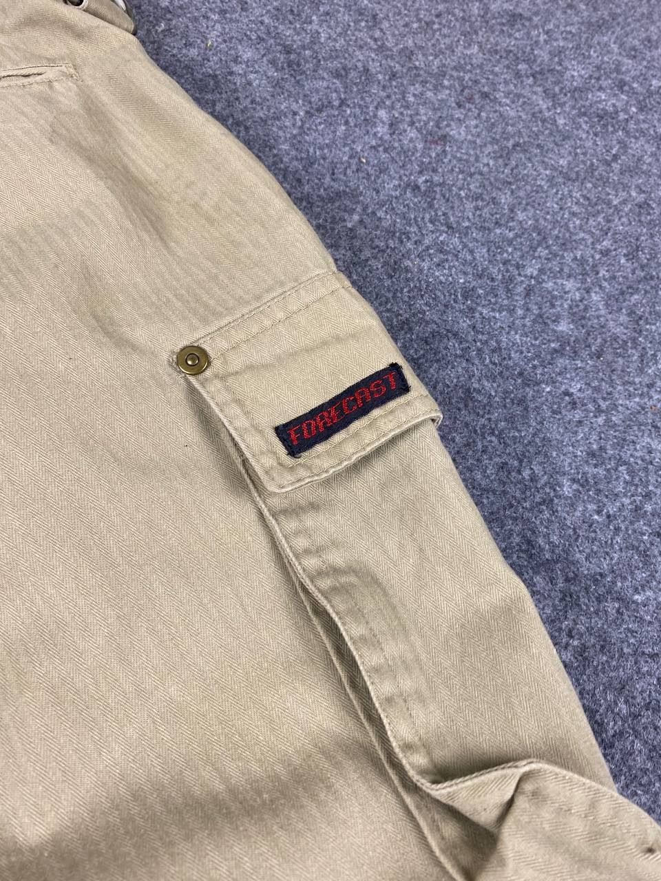 Japanese Brand japanese brands cargo pants herringbone twill design Size US 33 - 3 Thumbnail
