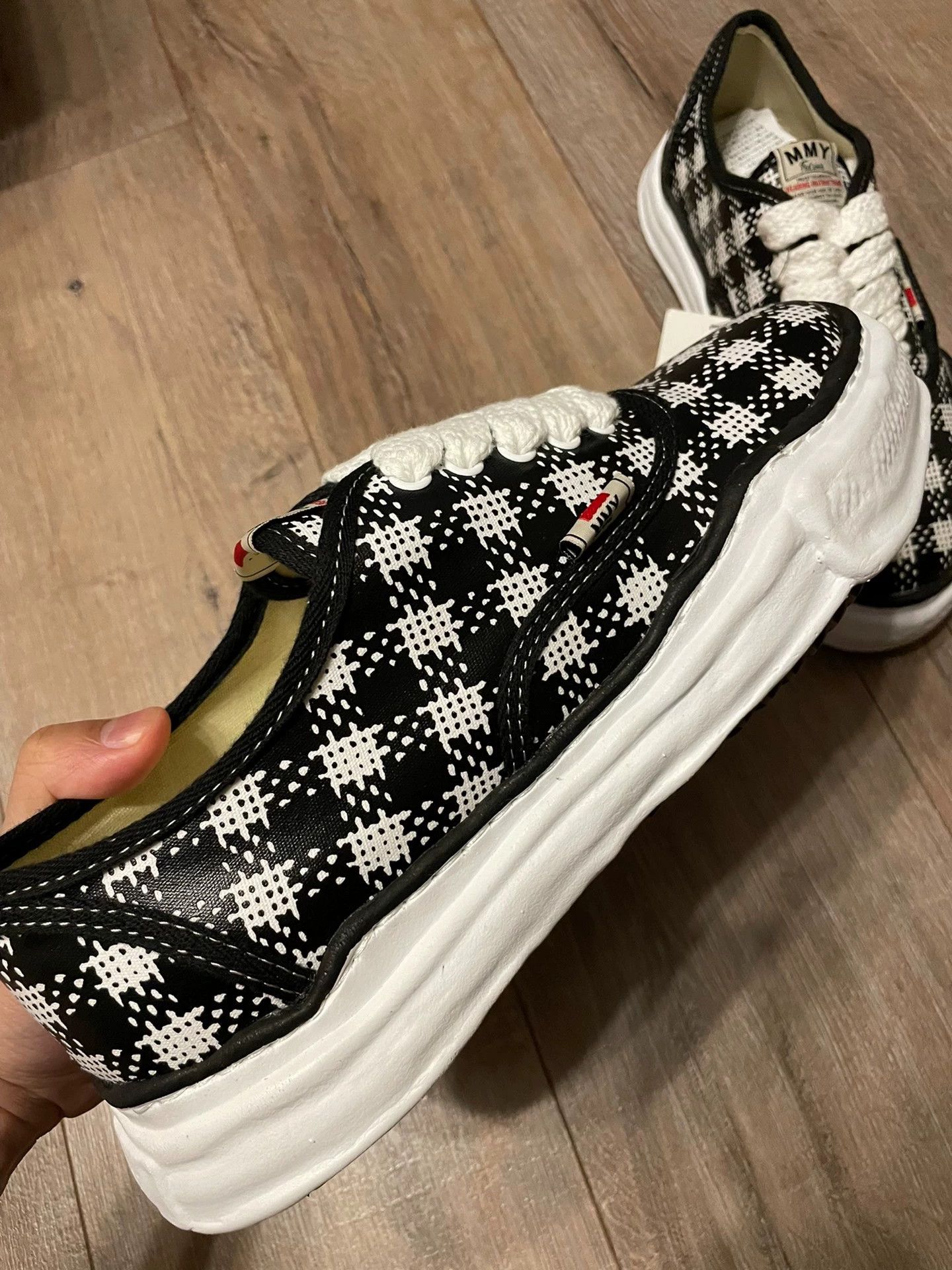 MMY 43 EU Isetan exclusive new rare sneakers no box