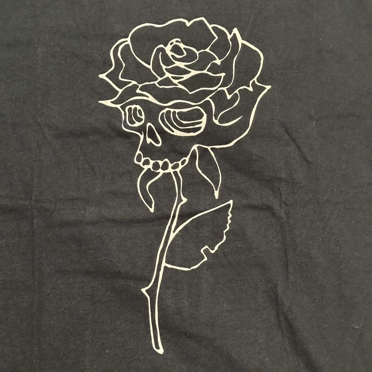 Japanese Brand UNDERCOVER ROSE SKULL t shirt SZ 2 M japan tee Size US M / EU 48-50 / 2 - 2 Thumbnail