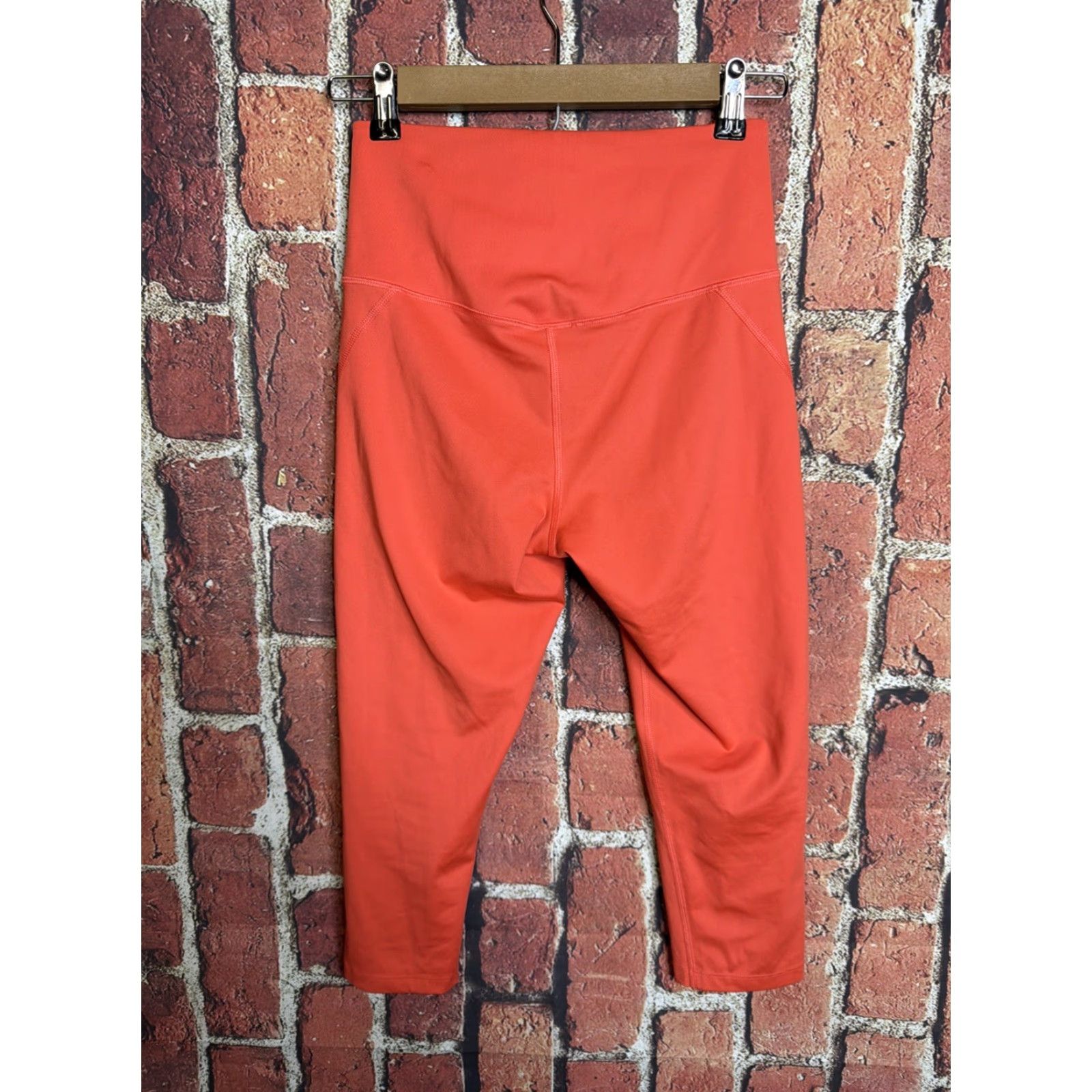 Girlfriend Collective Girlfriend Collective S High Rise Capri Leggings Stretch Pants Womens Orange Size 28" / US 6 / IT 42 - 3 Thumbnail