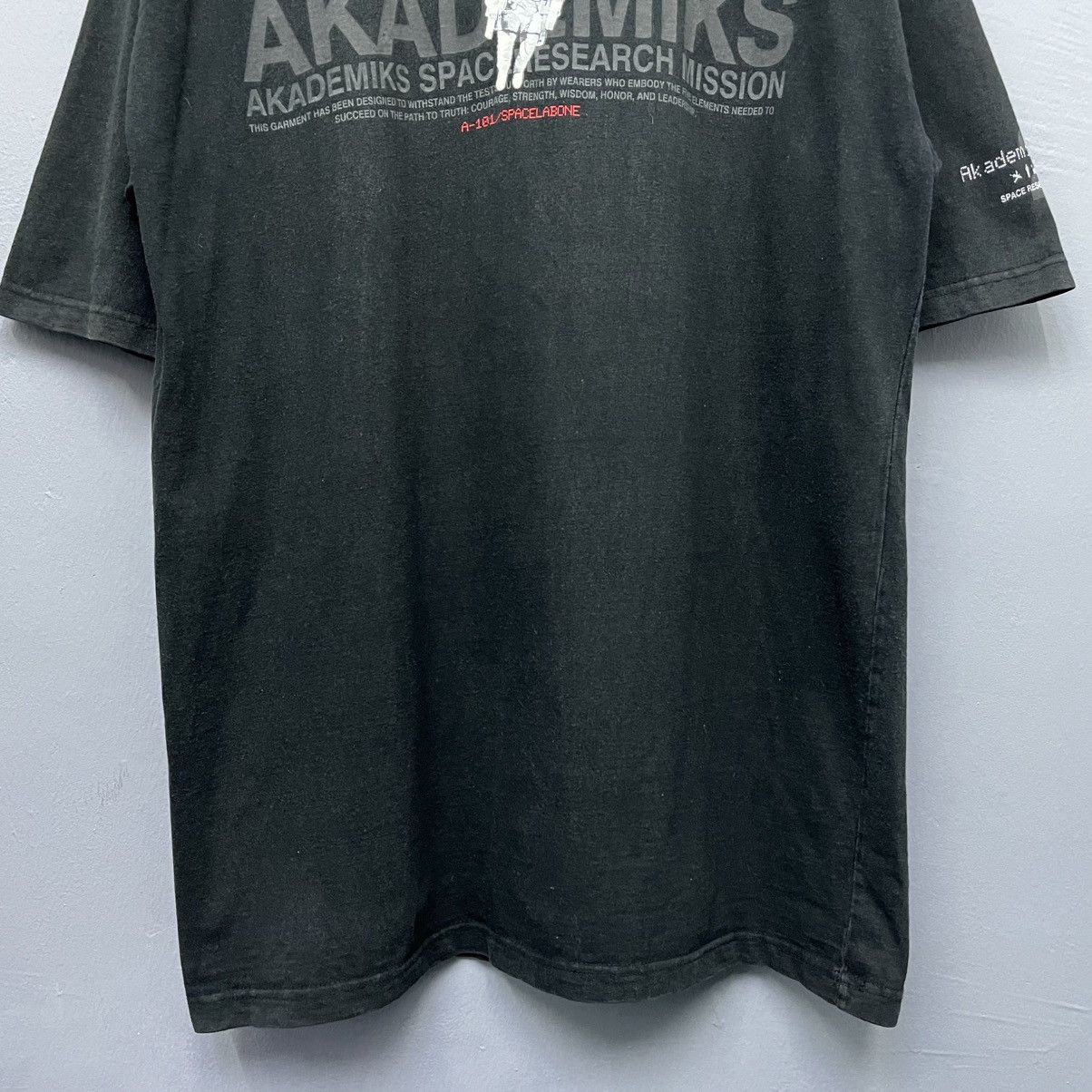 Akademiks Akademiks Astronaut T-Shirt Size US XL / EU 56 / 4 - 4 Thumbnail