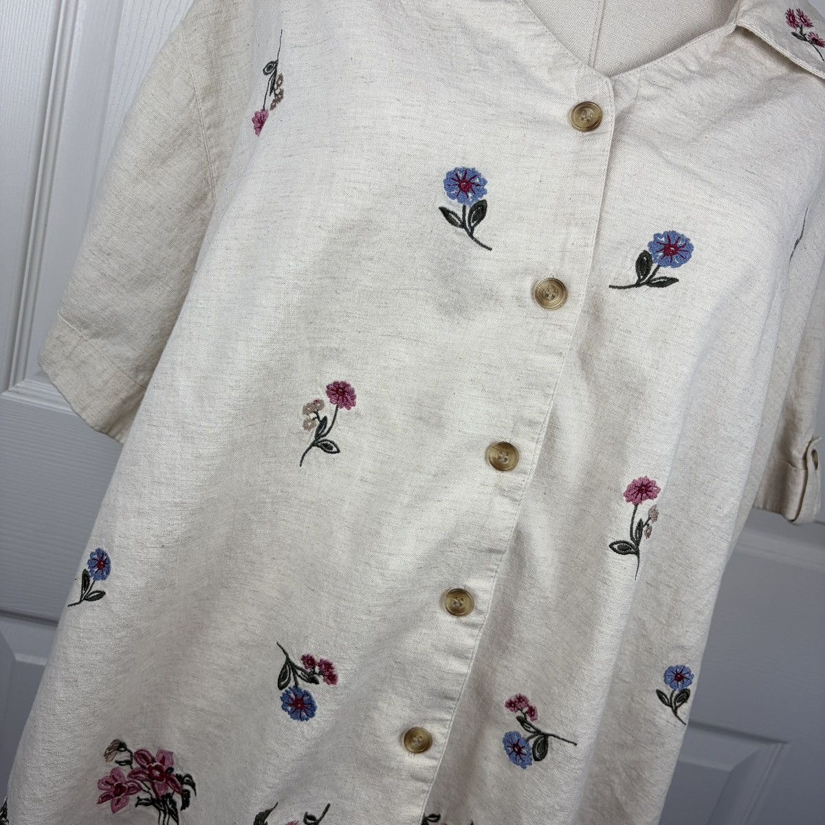Other Fashion bug cream floral embroidered button up blouse Size L / US 10 / IT 46 - 2 Thumbnail