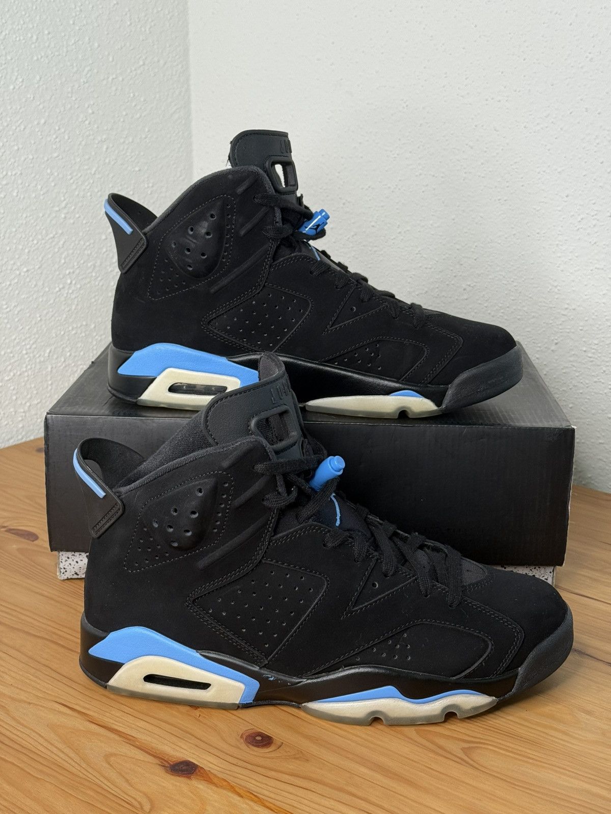 Nike Nike Air Jordan 6 Retro UNC Factory Mismatch Size US 9.5 / EU 42-43 - 3 Thumbnail